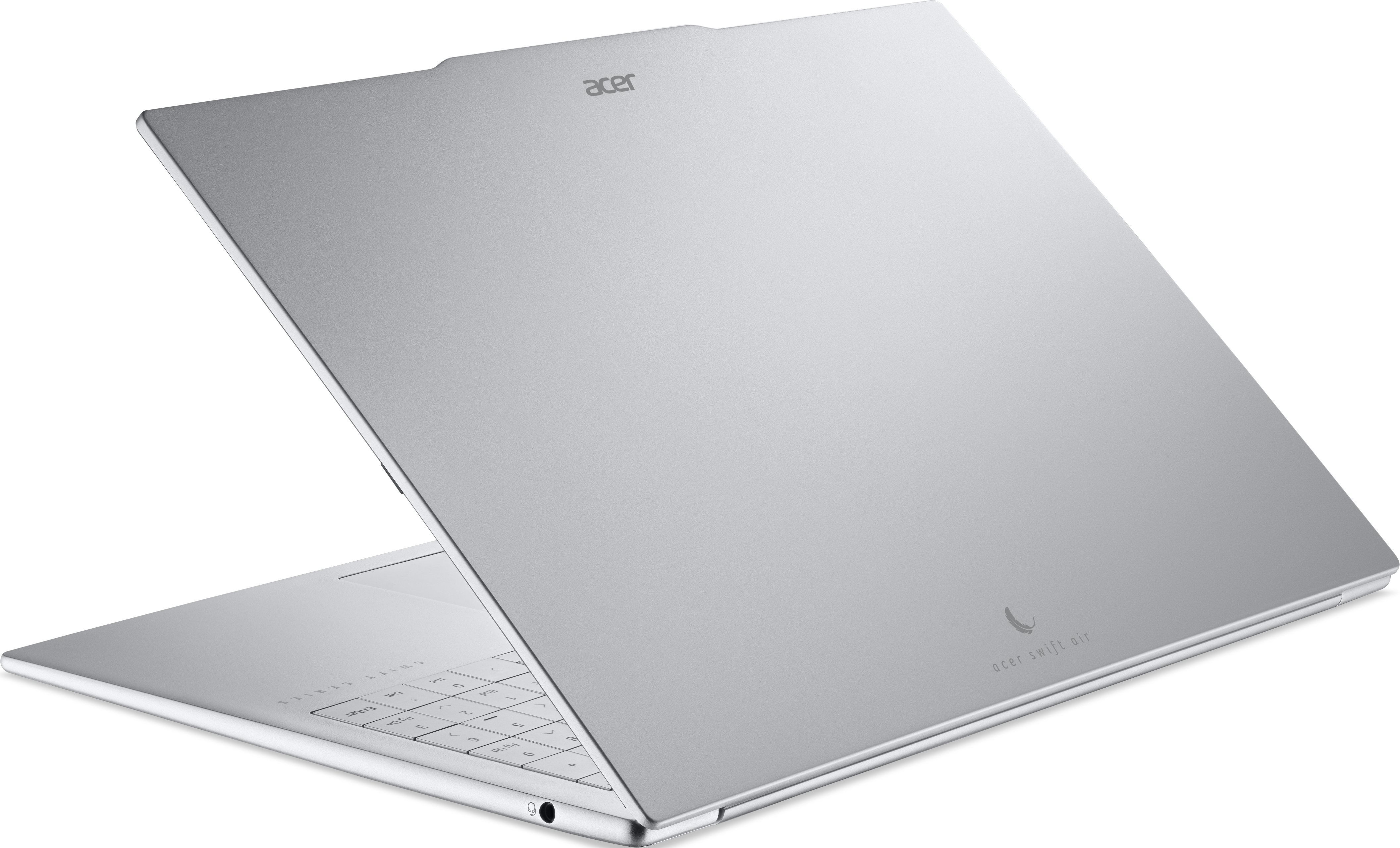 Ein silberner Acer Swift Air Laptop ist geöffnet, mit Tastatur und Logo sichtbar.