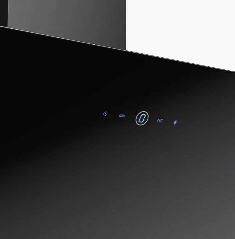 Czarna płyta grzewcza z panelami dotykowymi, zegarem i wskaźnikiem zera.