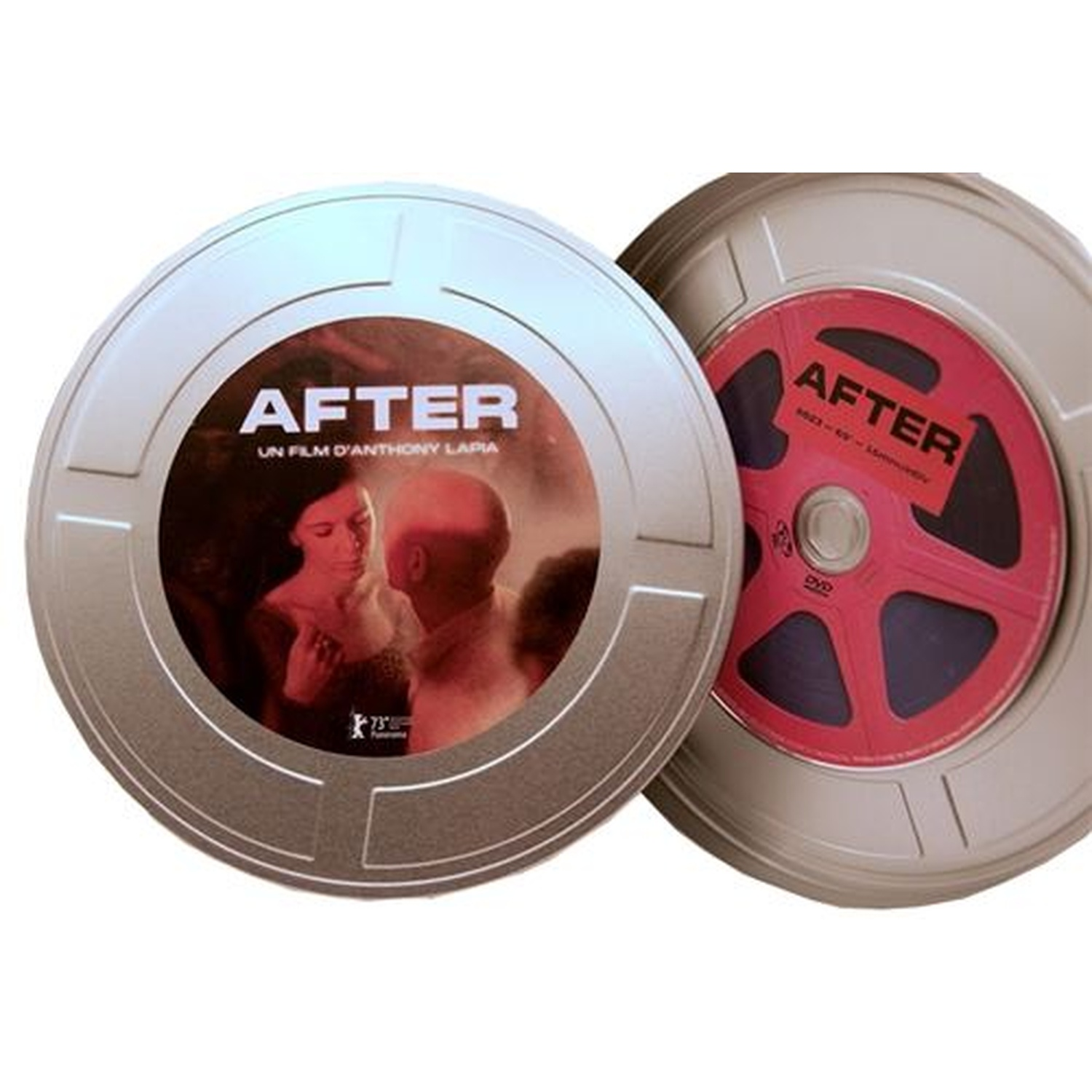 Twee filmrollen met de titel 'After'. Eén toont een filmposter, de andere de rol.