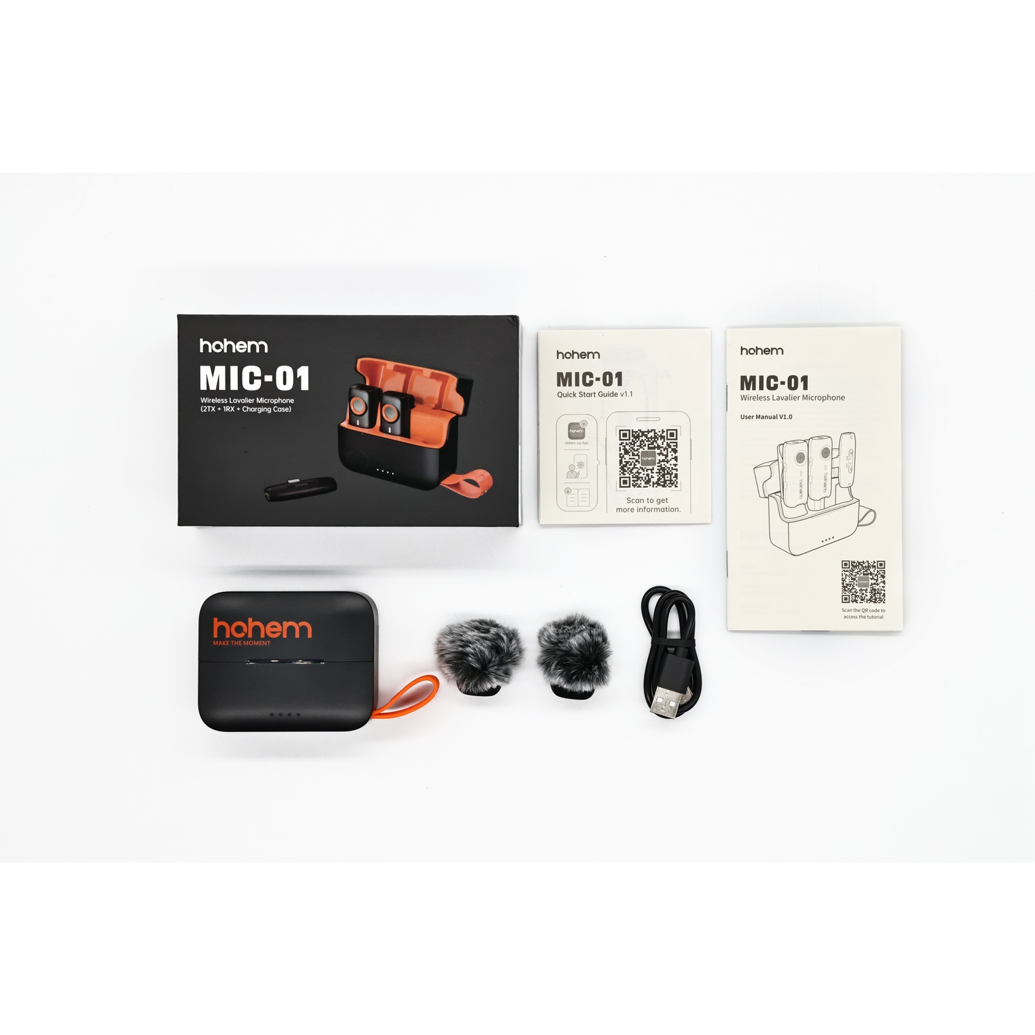 Set microfono lavalier wireless Hohem MIC-01 con custodia di ricarica, cavo e manuali.