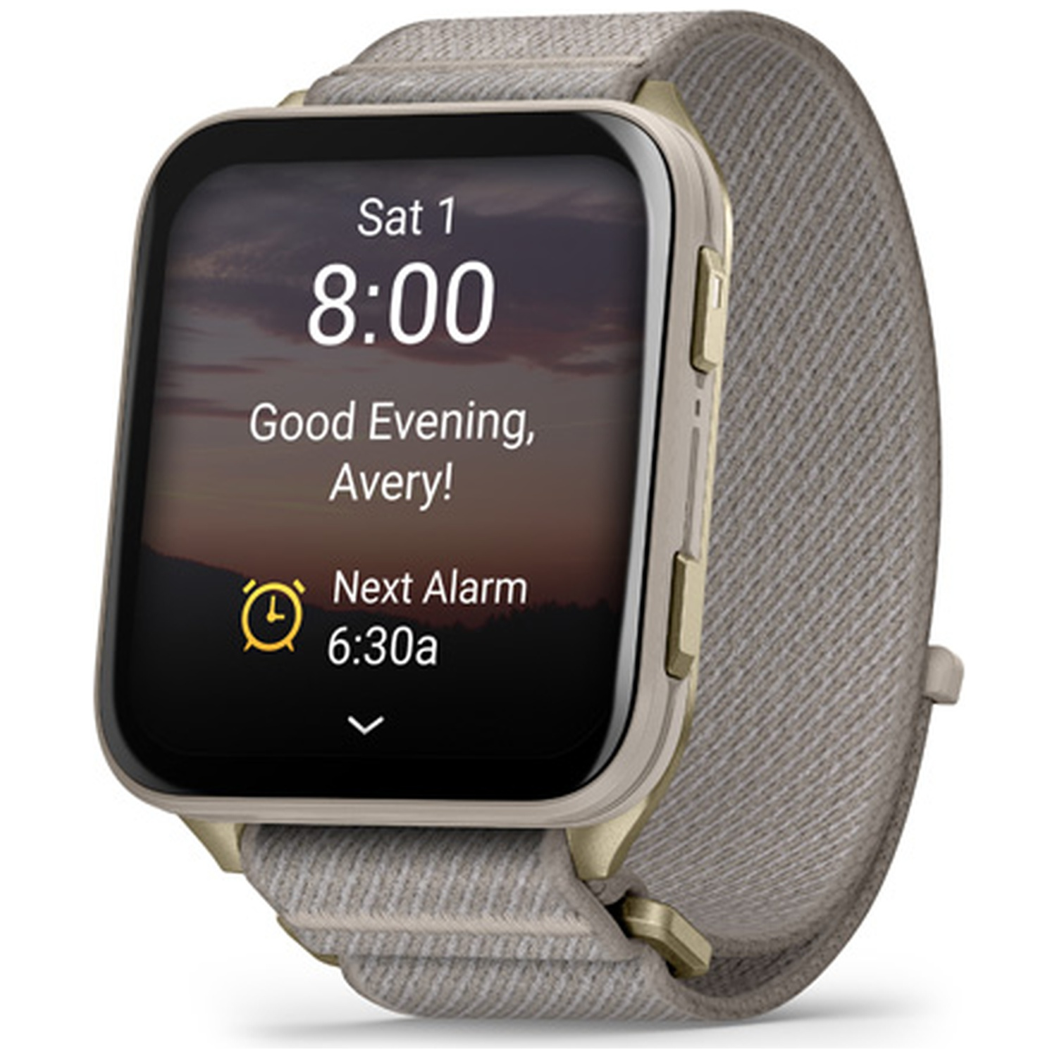 Een gouden smartwatch met stoffen band toont 8:00 uur en Goedenavond.