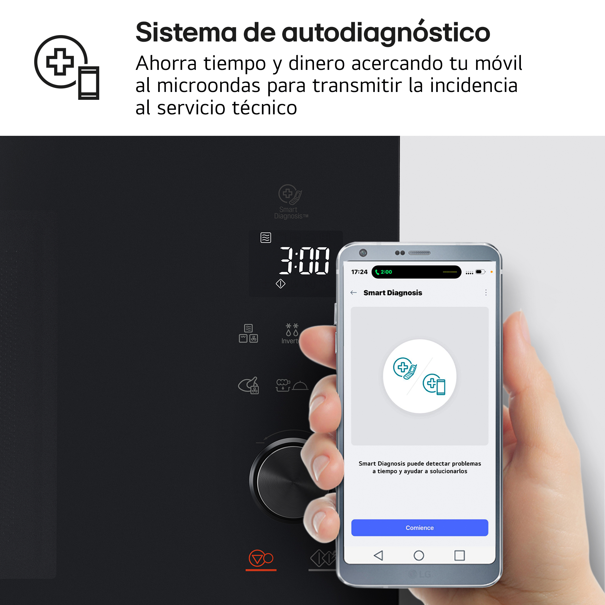 Un smartphone se sujeta sobre un microondas que muestra una herramienta de diagnóstico.