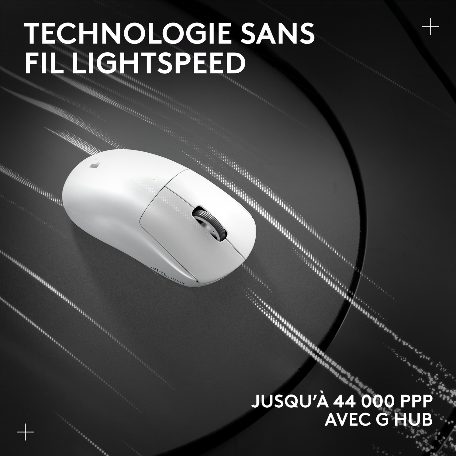 Souris sans fil blanche sur fond noir avec des lignes lumineuses.