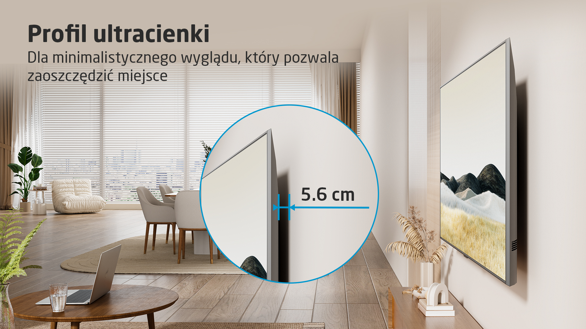 Ultrasmukły telewizor, głębokość 5,6 cm, zamontowany na ścianie w nowoczesnym salonie.