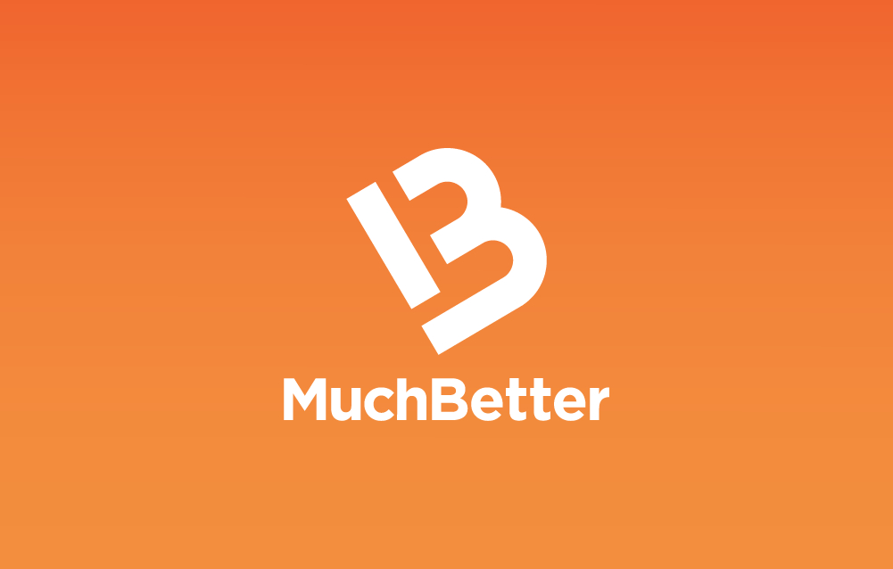 Ein weißes Logo mit einem stilisierten 'B' und dem Text 'MuchBetter' auf orangefarbenem Hintergrund.