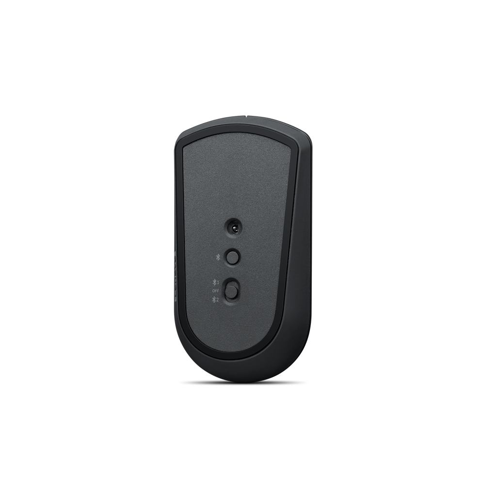 Die Unterseite einer schwarzen Computermouse mit einem optischen Sensor und Schaltern.