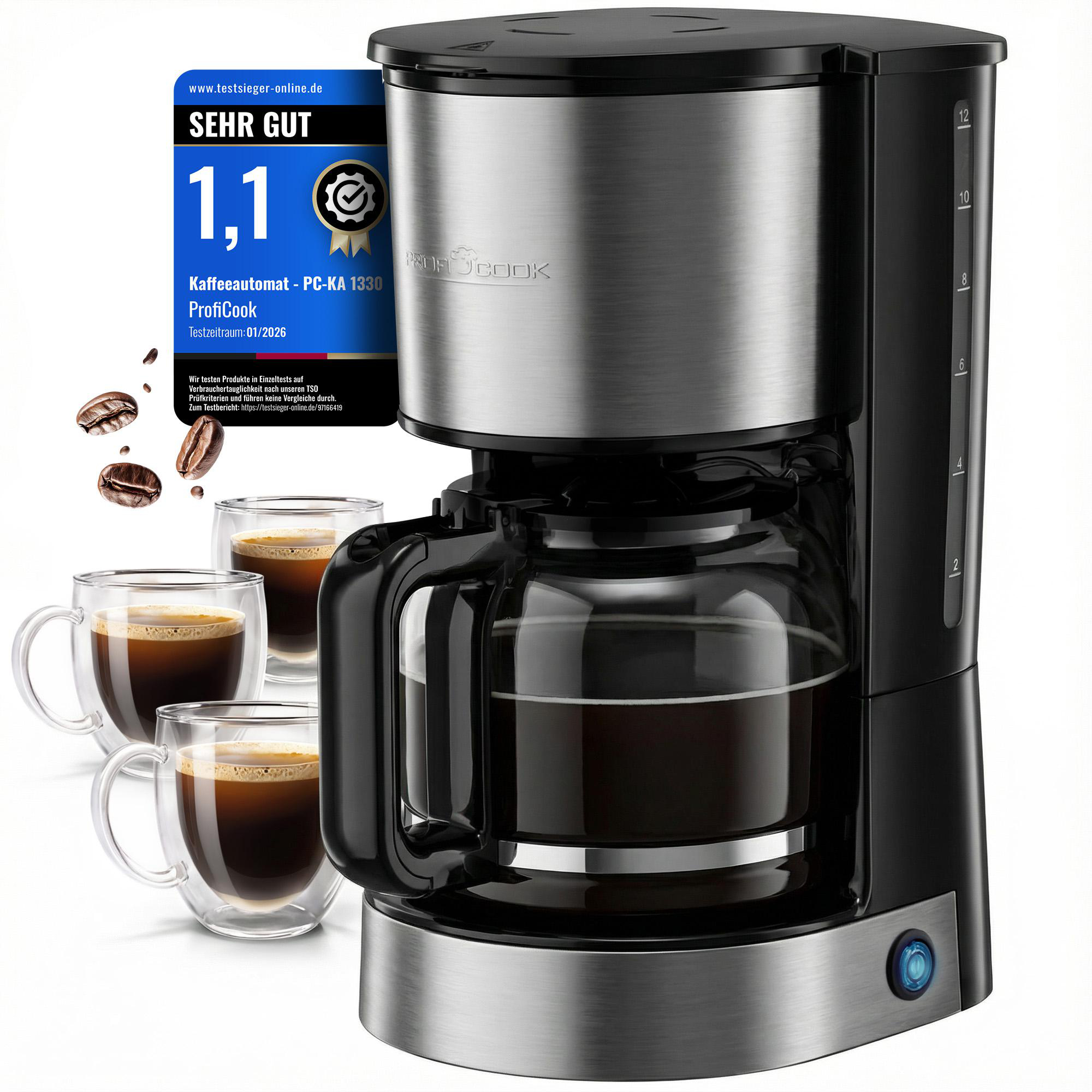Kaffeemaschine mit Glaskanne und drei Tassen Kaffee, daneben ein Siegel.