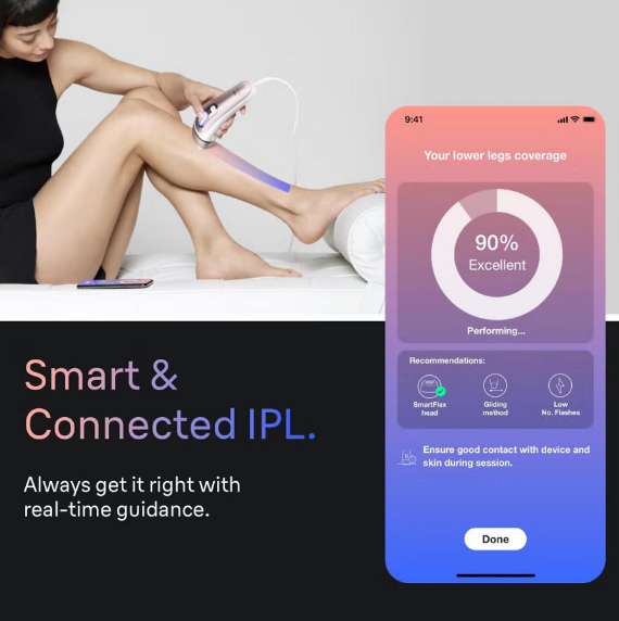 Kobieta używa urządzenia IPL na nodze, aplikacja pokazuje 90% pokrycia z zaleceniami.