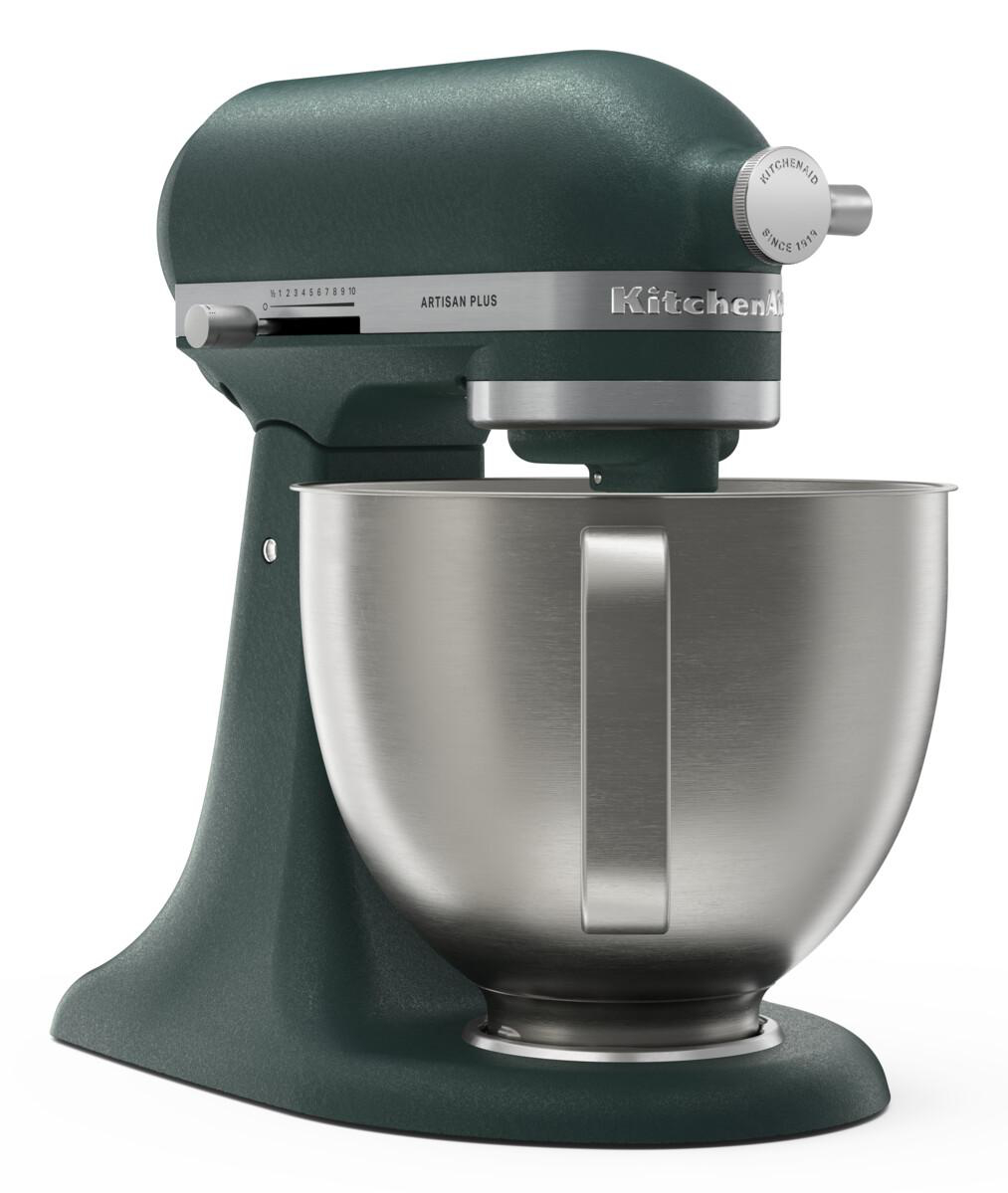 Eine dunkelgrüne KitchenAid Artisan Plus Küchenmaschine mit einer Edelstahlschüssel auf weißem Hintergrund.