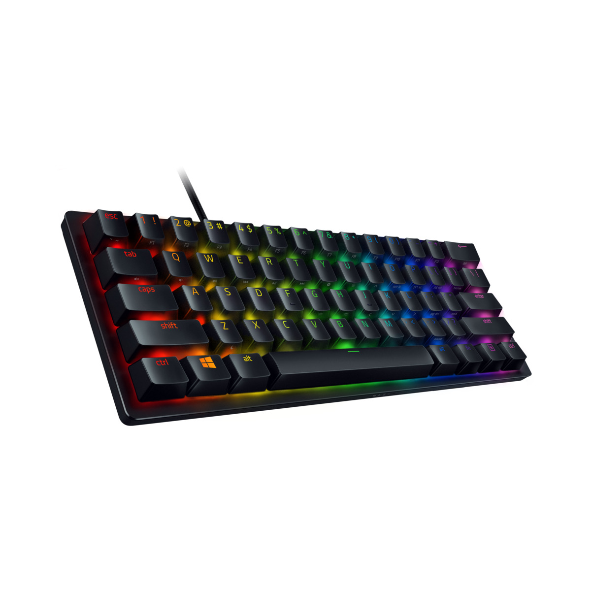 Un teclado negro para juegos con retroiluminación RGB.