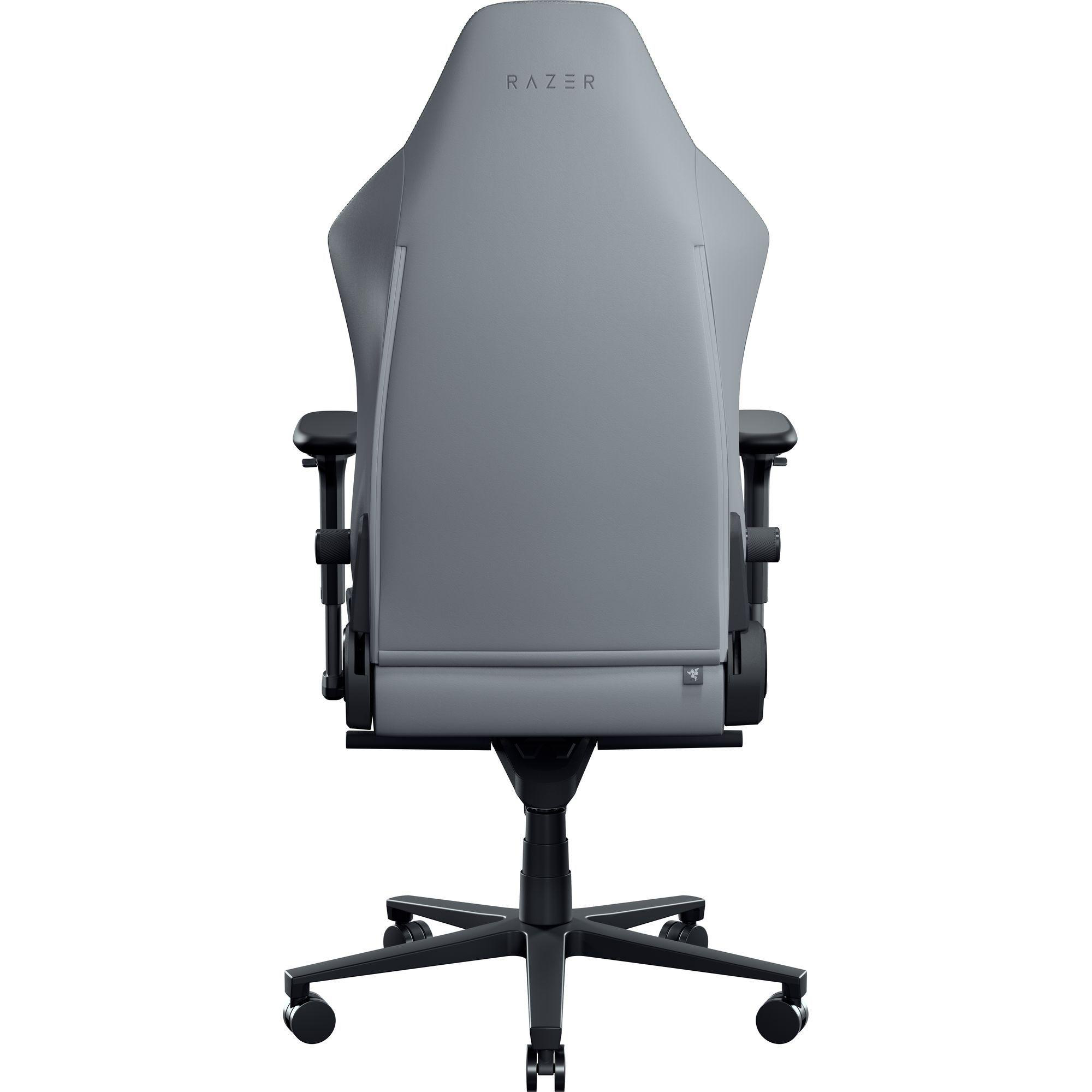 Grauer Razer Gaming-Stuhl von hinten mit schwarzem Sternfuß und Rollen.