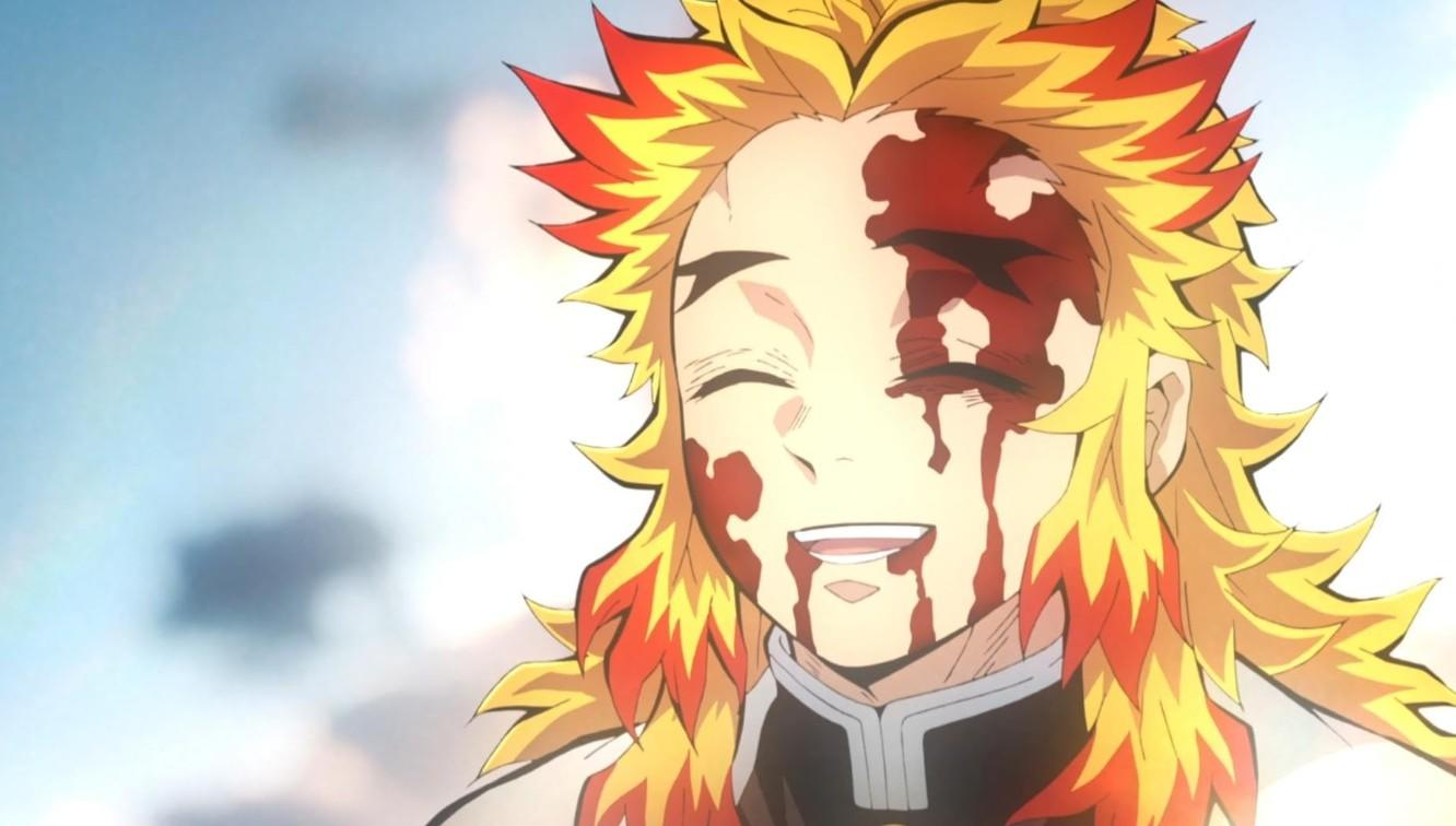 Ein Anime-Charakter mit blutverschmiertem Gesicht lächelt.