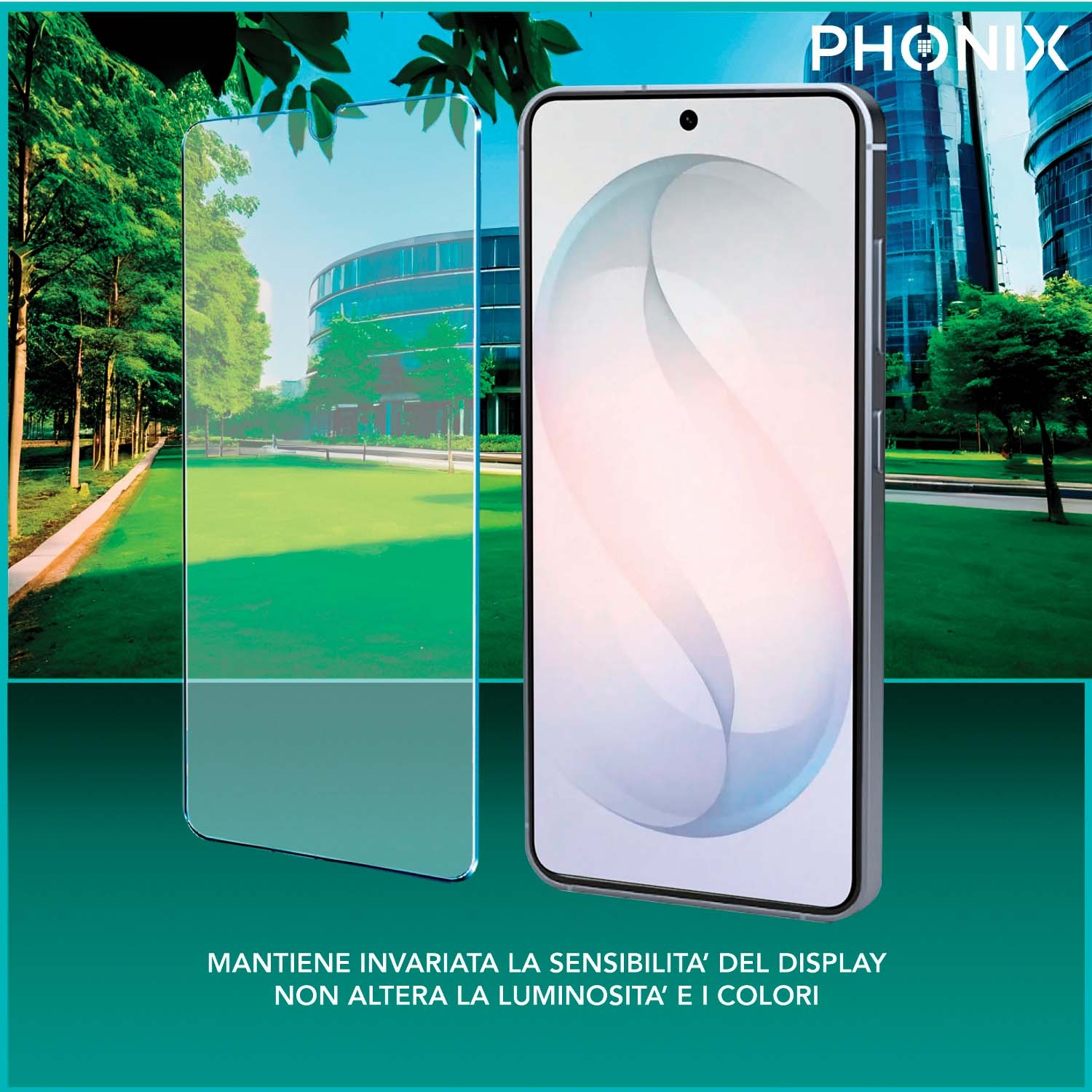 Una protezione schermo in vetro davanti a uno smartphone con parco sullo sfondo.