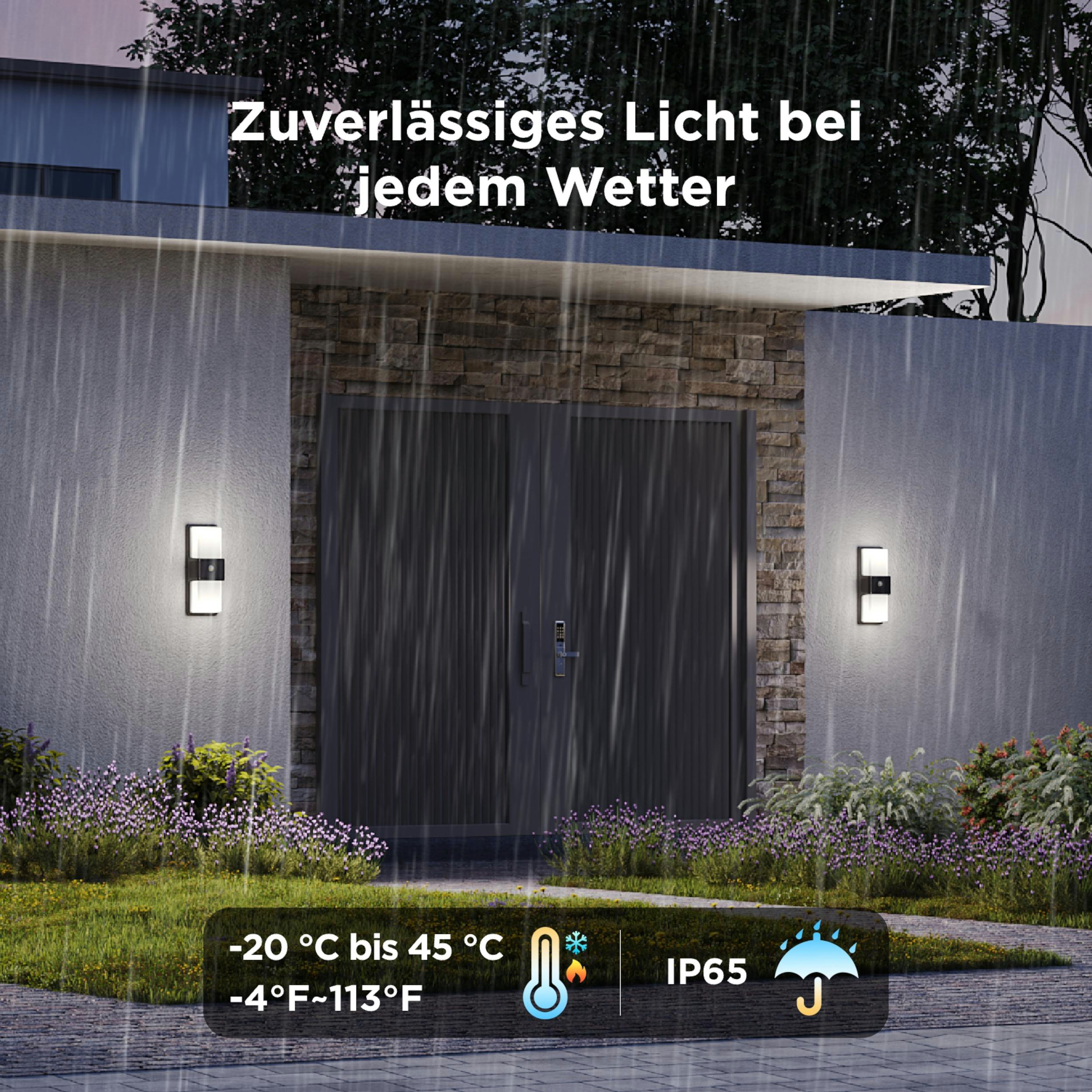 Zwei Wandleuchten beleuchten ein Haus im Regen. IP65, -20 bis 45°C.