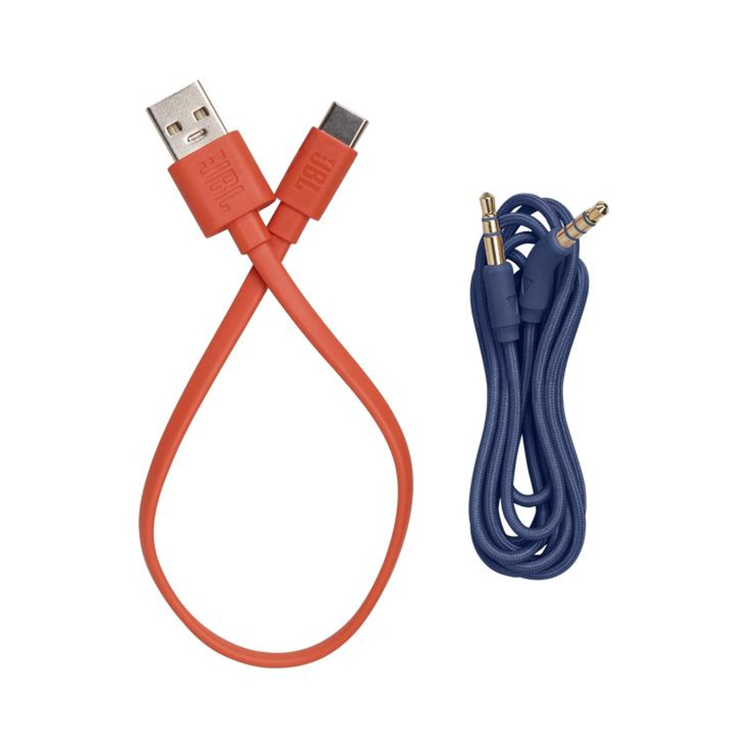 Un cavo USB-C arancione e un cavo audio blu sono uno accanto all'altro.