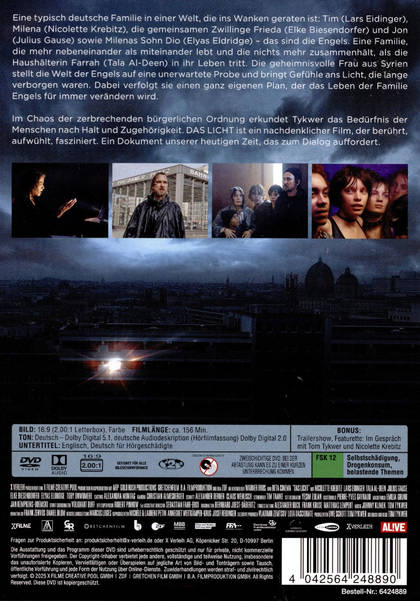 DVD-Cover mit Filmbildern: Ein Mann, eine Familie, eine Stadtansicht.