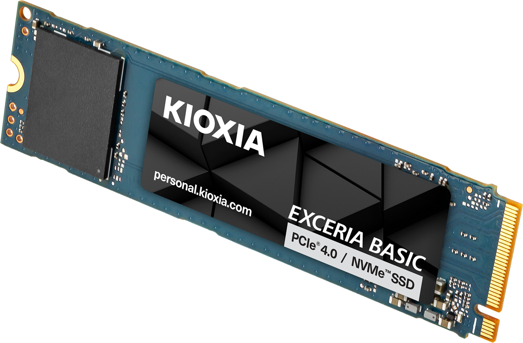 Mavi PCB üzerinde PCIe 4.0 konektörlü Kioxia Exceria Basic NVMe SSD.