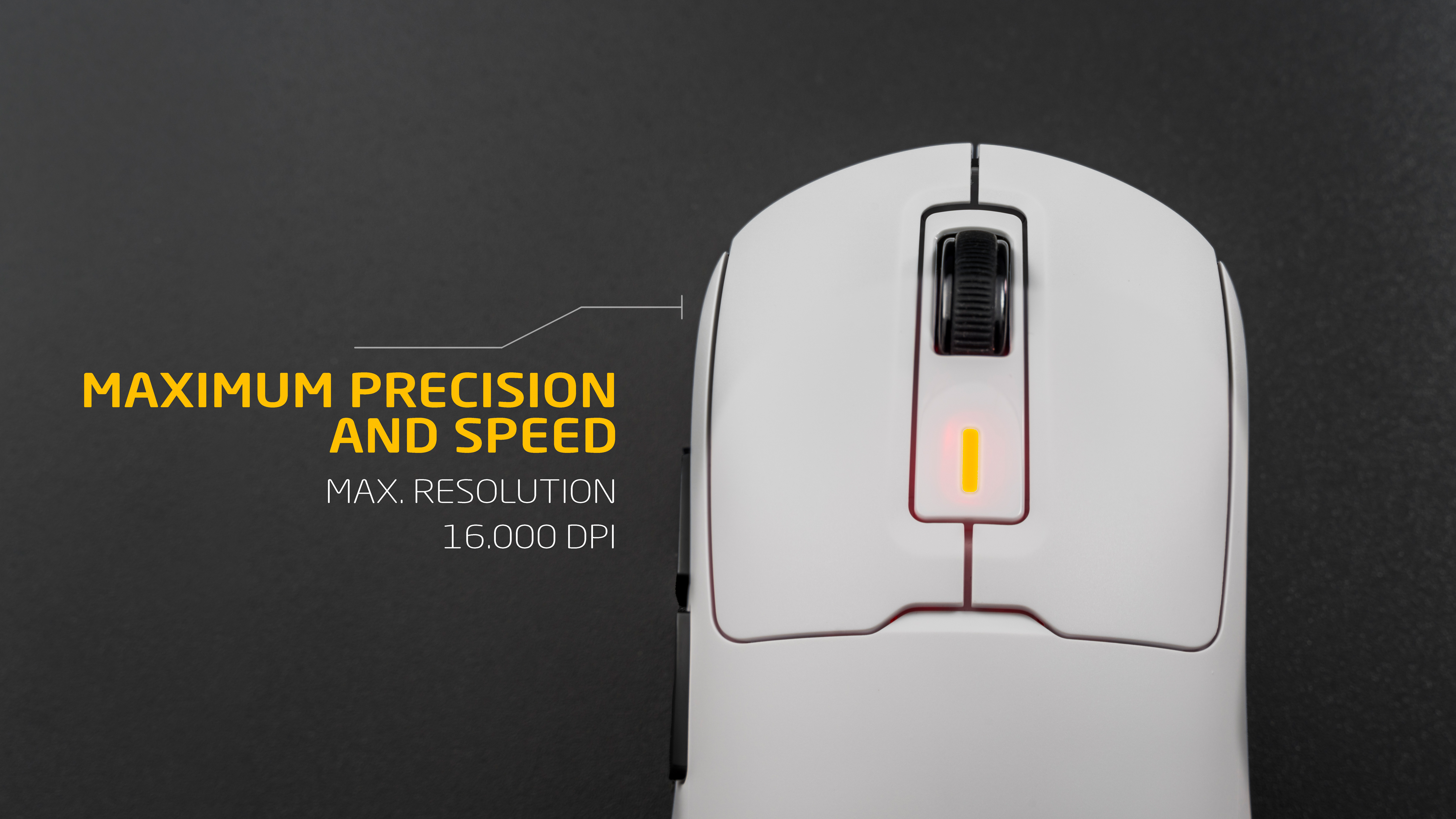 Biała mysz gamingowa z kółkiem i podświetlanym elementem na czarnym tle.
