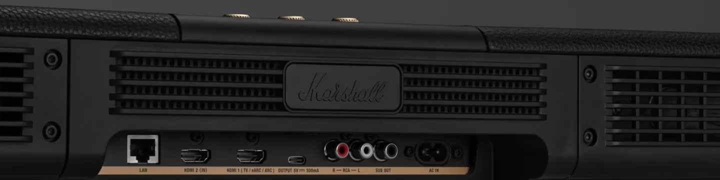 Tył czarnego głośnika Marshall z portami.