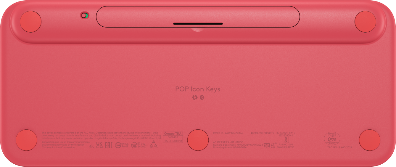 Czerwony tył klawiatury z informacjami o produkcie i znakami certyfikacji.