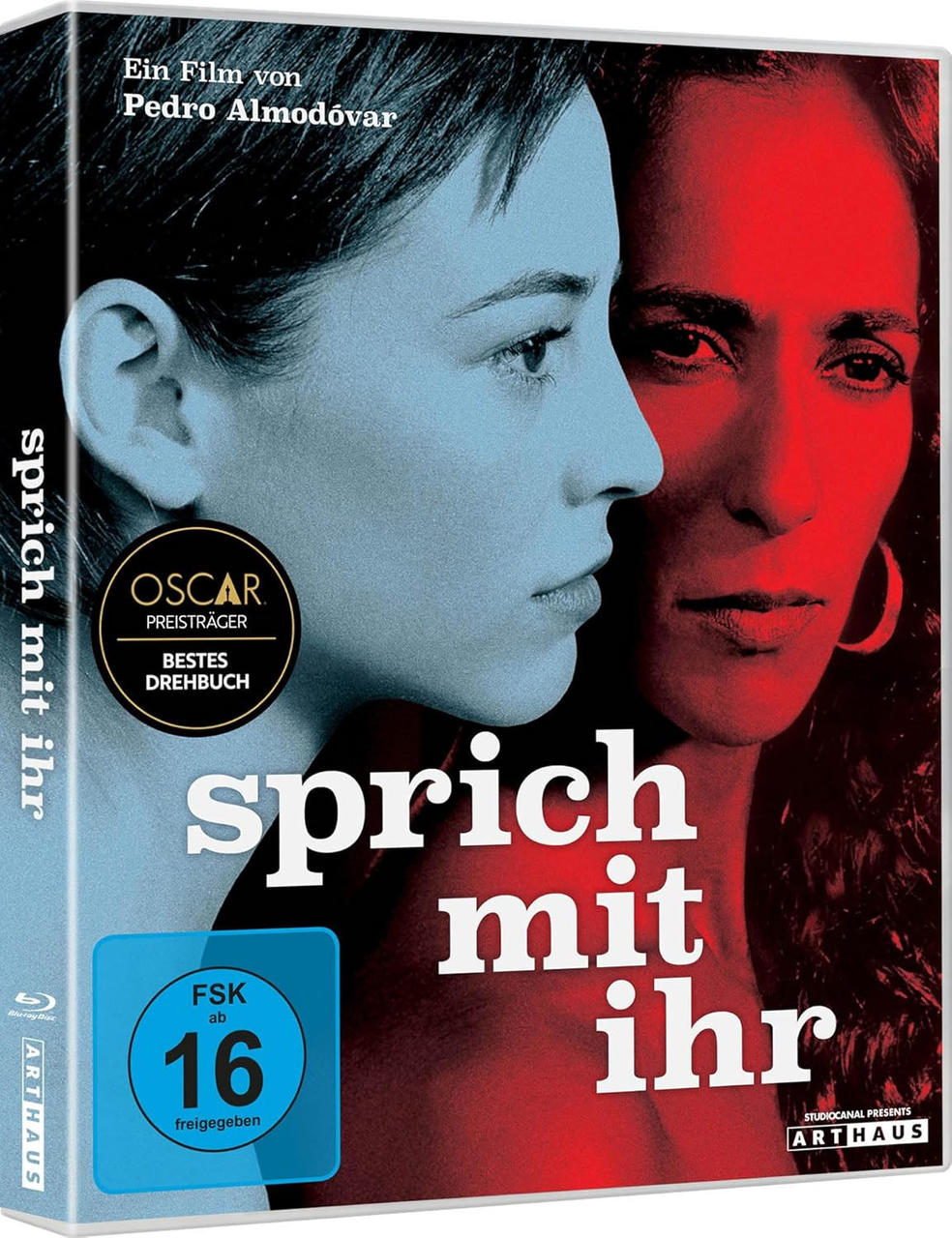 Cover: Zwei Frauen, eine blau beleuchtet, die andere rot. Film "sprich mit ihr" von Almodóvar.