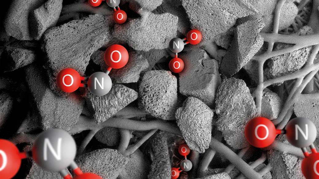 Modèles atomiques de molécules de dioxyde d'azote sur matériau poreux.