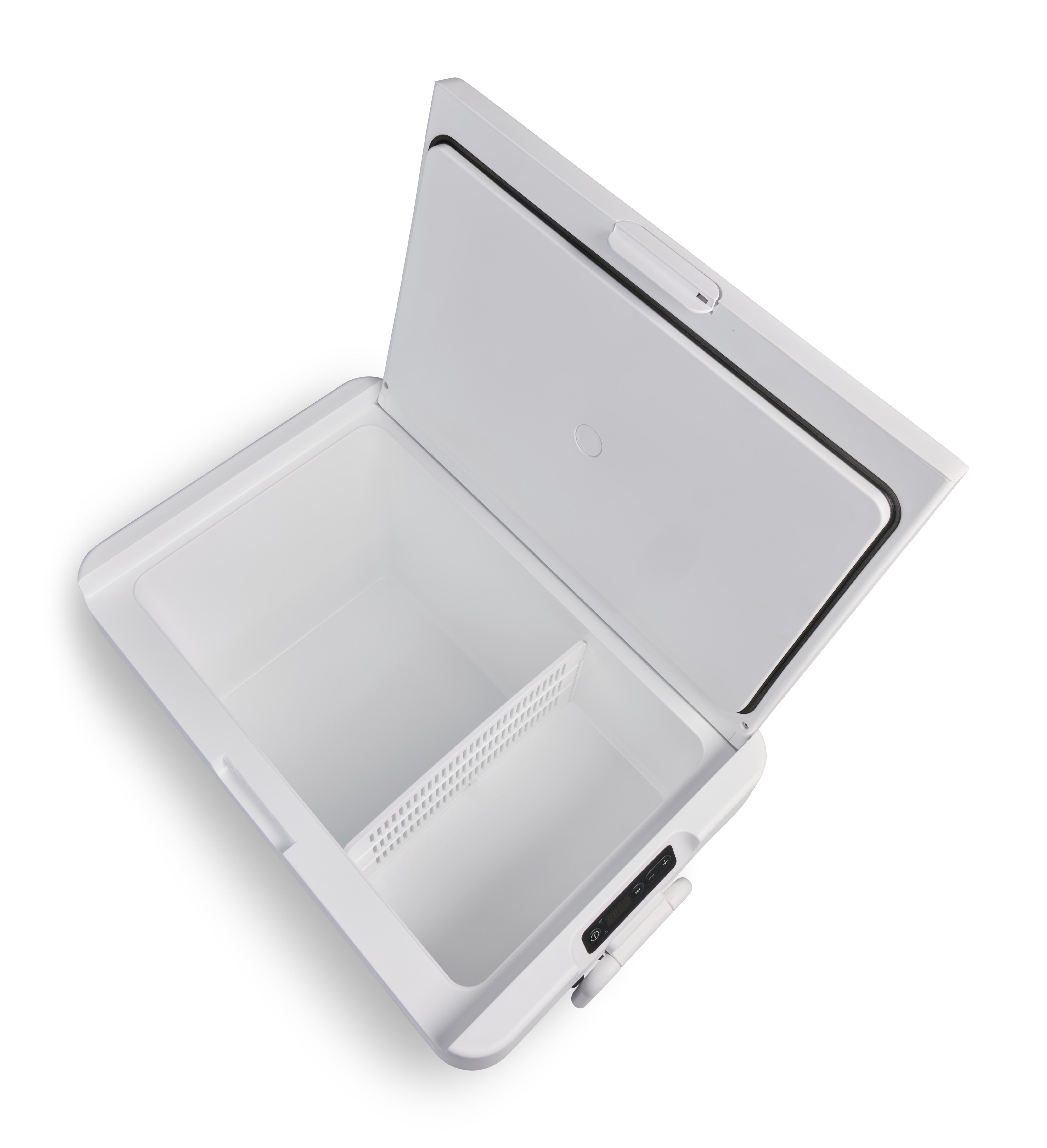 Eine Draufsicht auf eine geöffnete weiße tragbare Gefrierbox mit schwarzem Digitaldisplay und herausnehmbarer Trennwand.