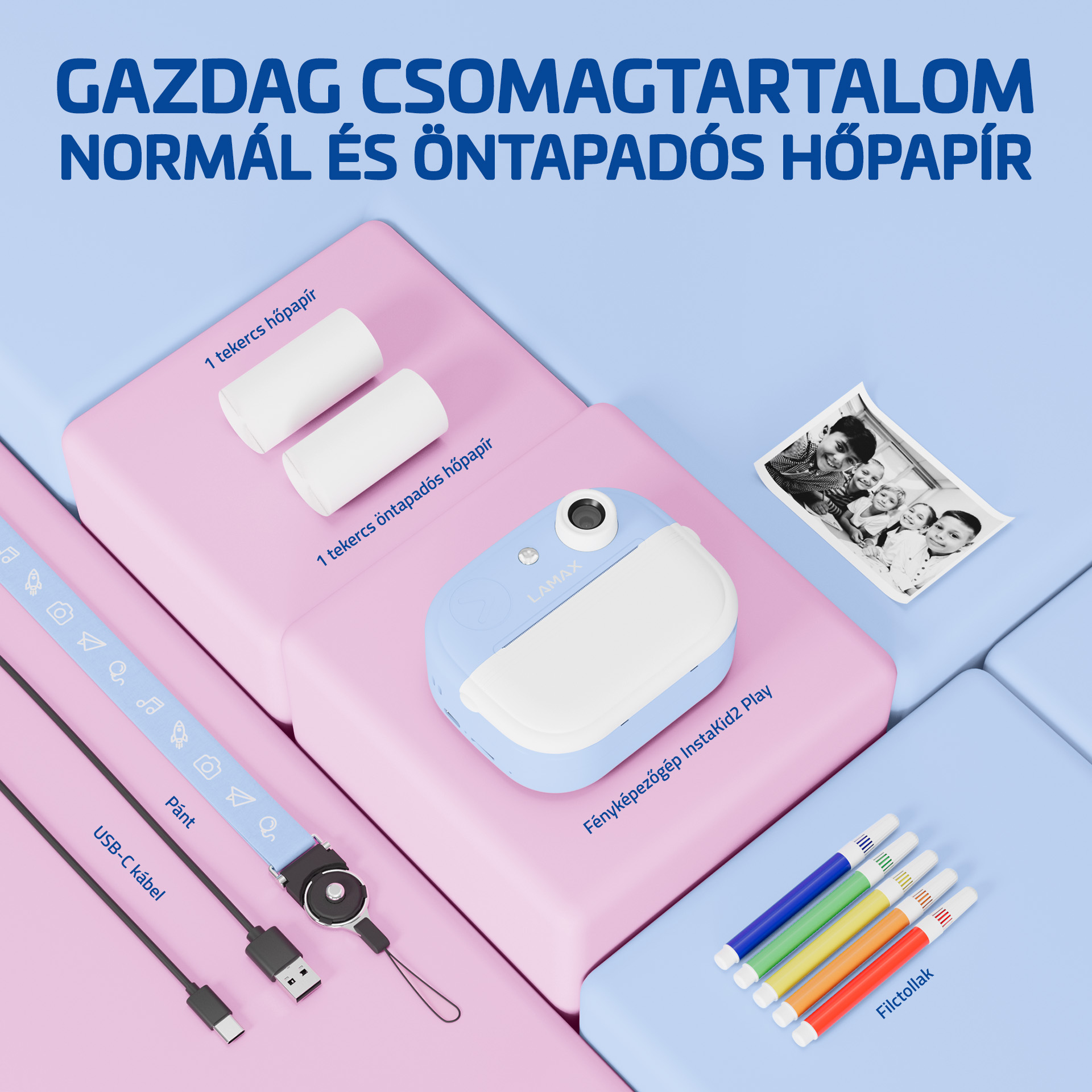 Világoskék gyerek kamera USB-C kábellel, fotóval, papírtekercsekkel, filcekkel.