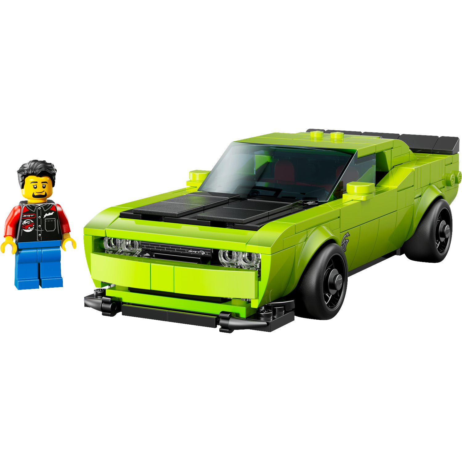 Voiture de sport Lego verte avec capot noir et une figurine Lego à côté.