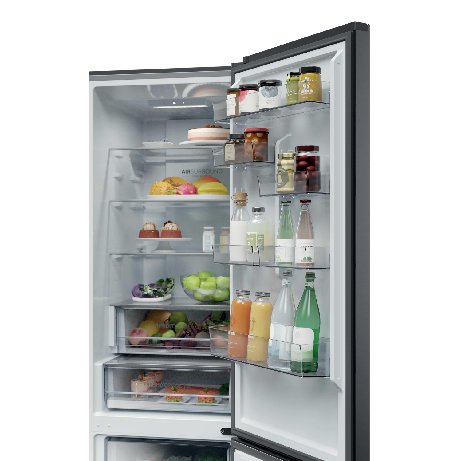 Una nevera abierta llena de alimentos en estantes y cajones.