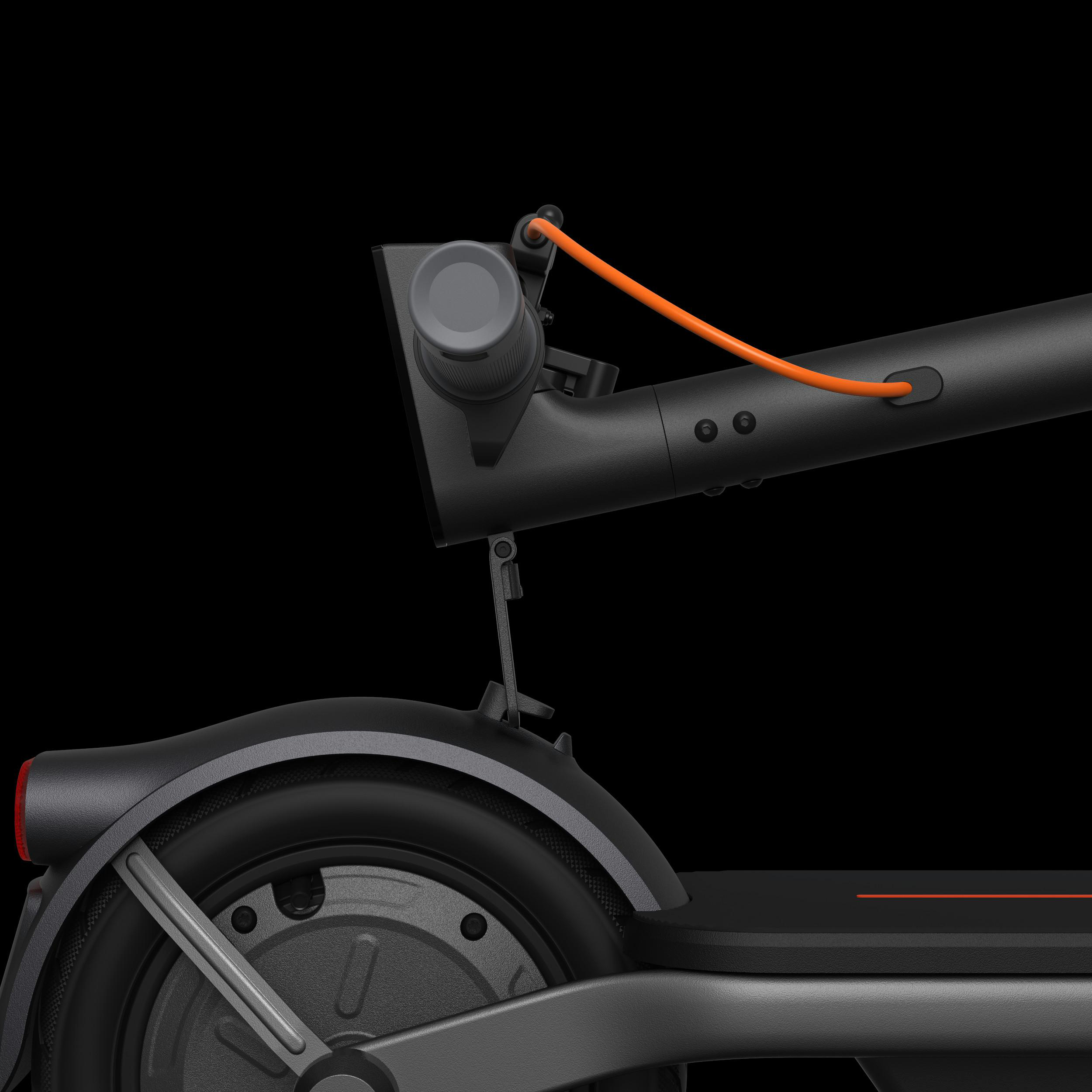 Nahaufnahme eines schwarzen E-Scooters mit orangem Kabel und roter Akzentlinie auf schwarzem Hintergrund.