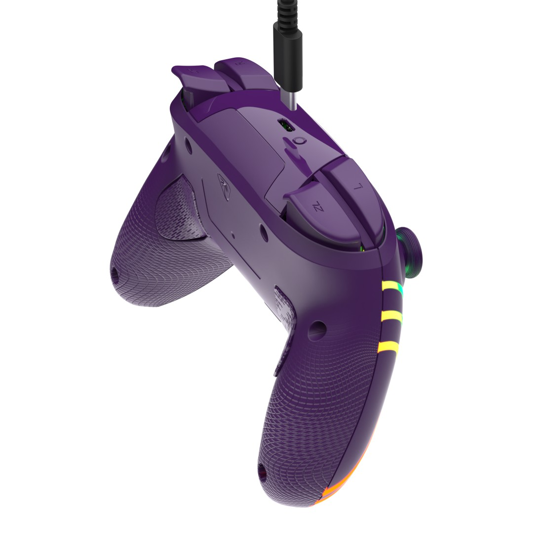 Lila Controller mit Kabel, beleuchteten Streifen und gummierten Griffen.