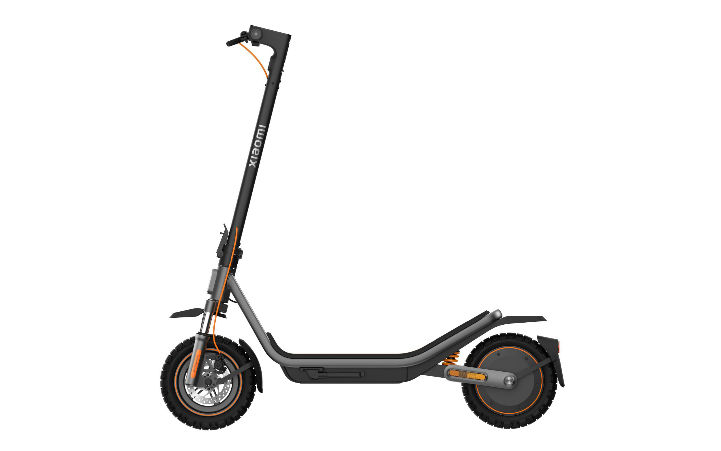 Ein schwarzer Xiaomi E-Scooter mit orangefarbenen Akzenten und Doppelstoßdämpfung.