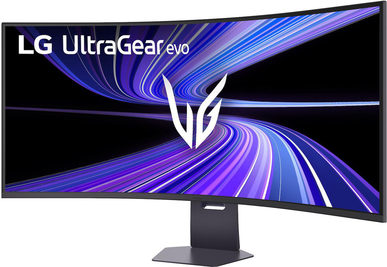 Ein gekrümmter LG UltraGear Monitor mit einem lila und blauen abstrakten Hintergrund.
