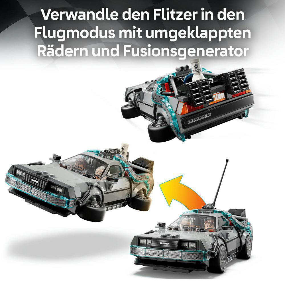 Drei DeLorean-Autos: eins fliegt, eins fährt, eins hat umgeklappte Räder.