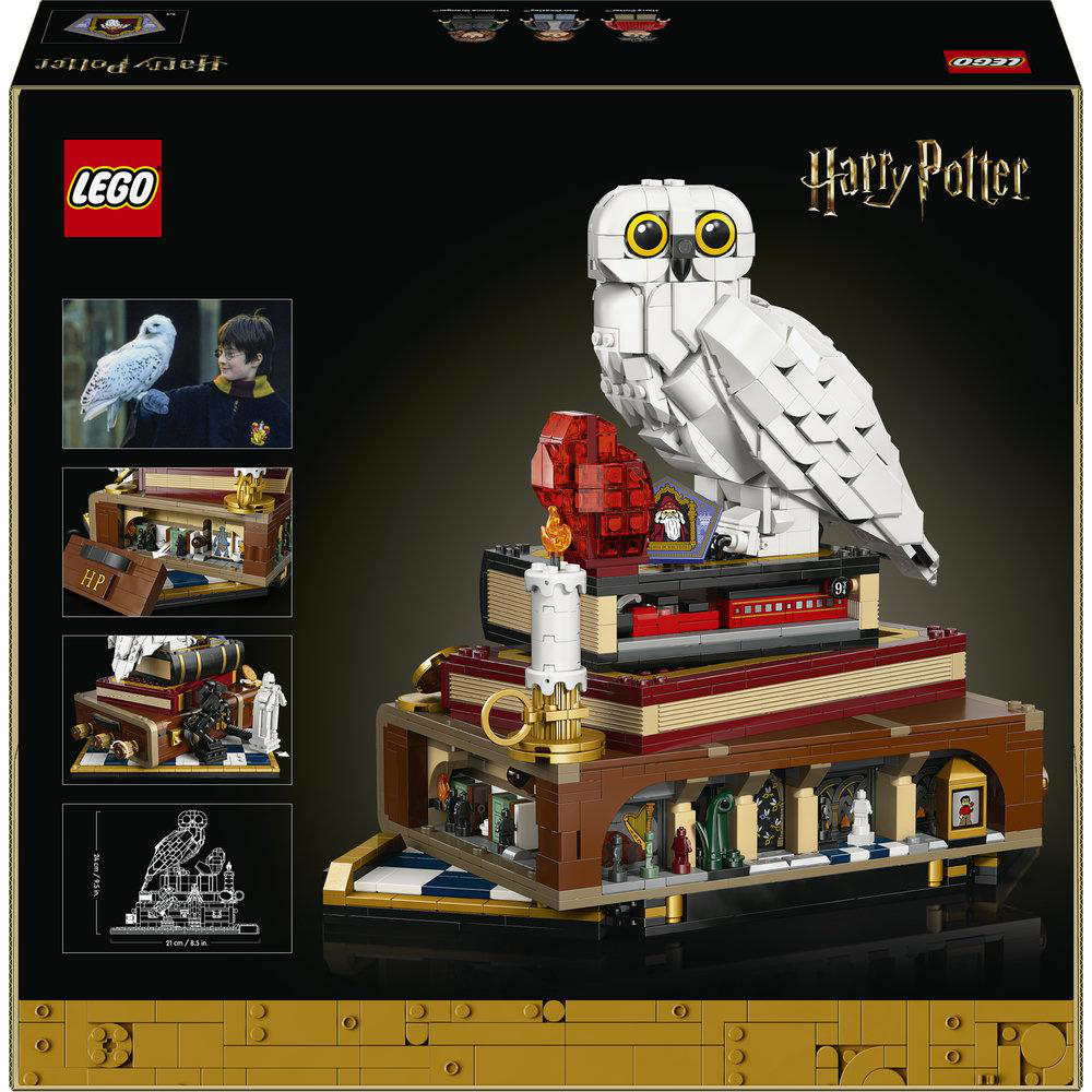 LEGO Harry Potter Hedwig mit Buch-Display, Kerzenständer und Hogwarts-Szenen.