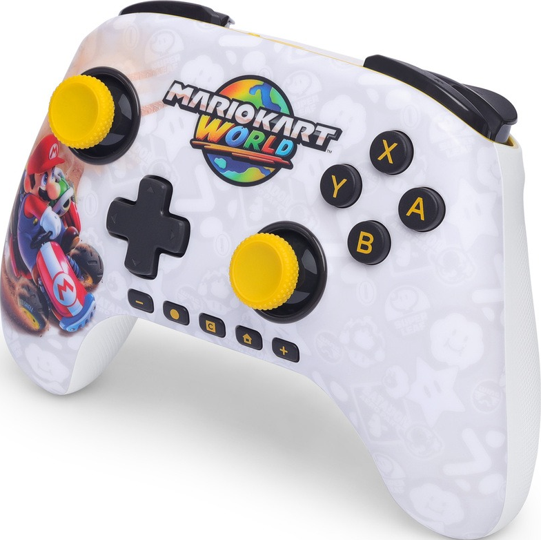 Une manette de jeu blanche avec des graphismes Mario Kart World et des accents jaunes.