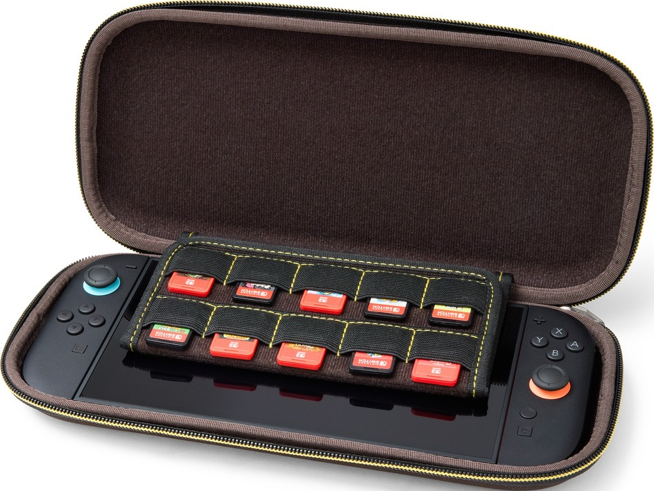 Eine braune Nintendo Switch Hülle mit zehn Spielkartenhaltern, die rote Spielkarten enthalten.
