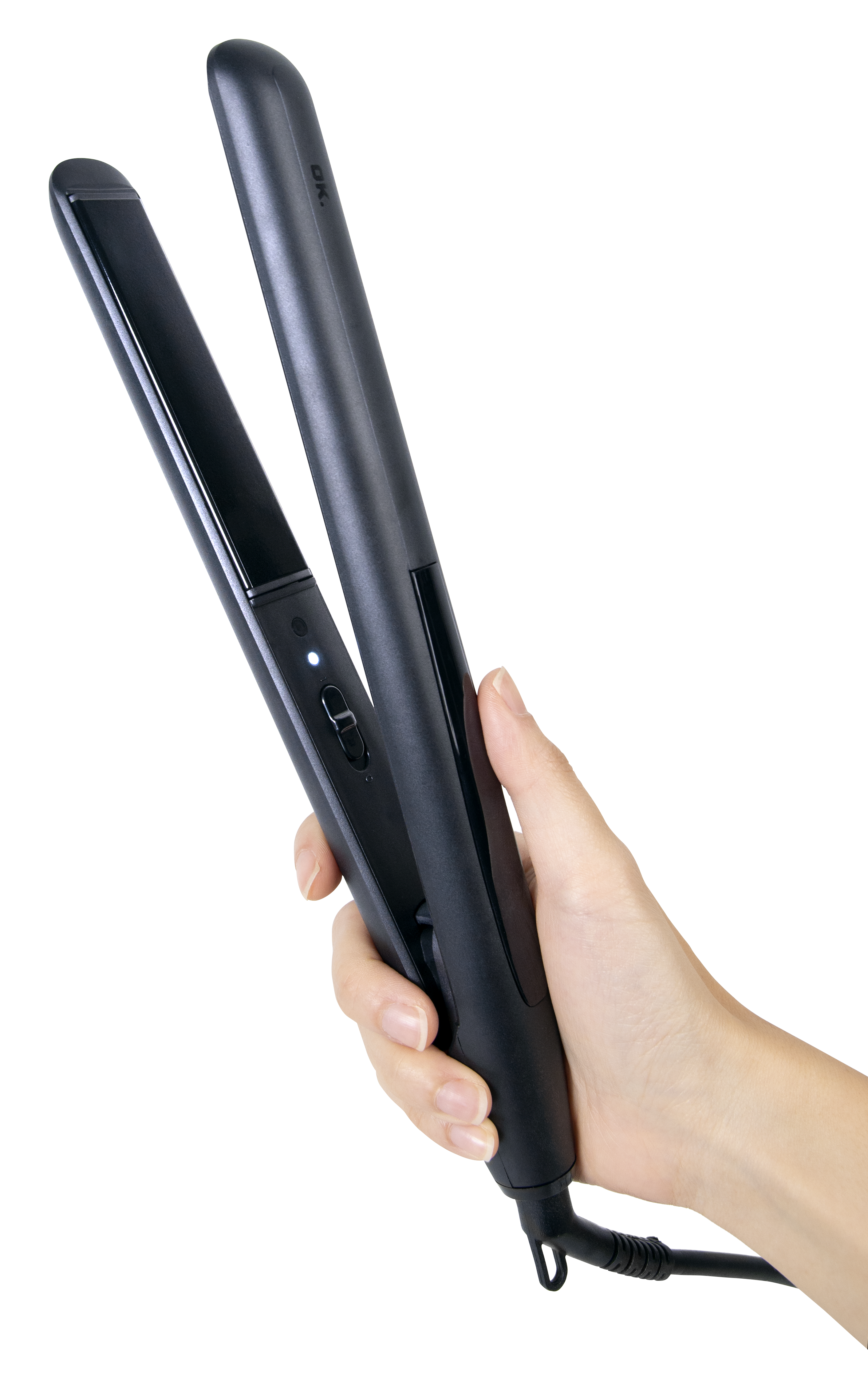 Dłoń trzyma czarną prostownicę z świecącą niebieską diodą LED.