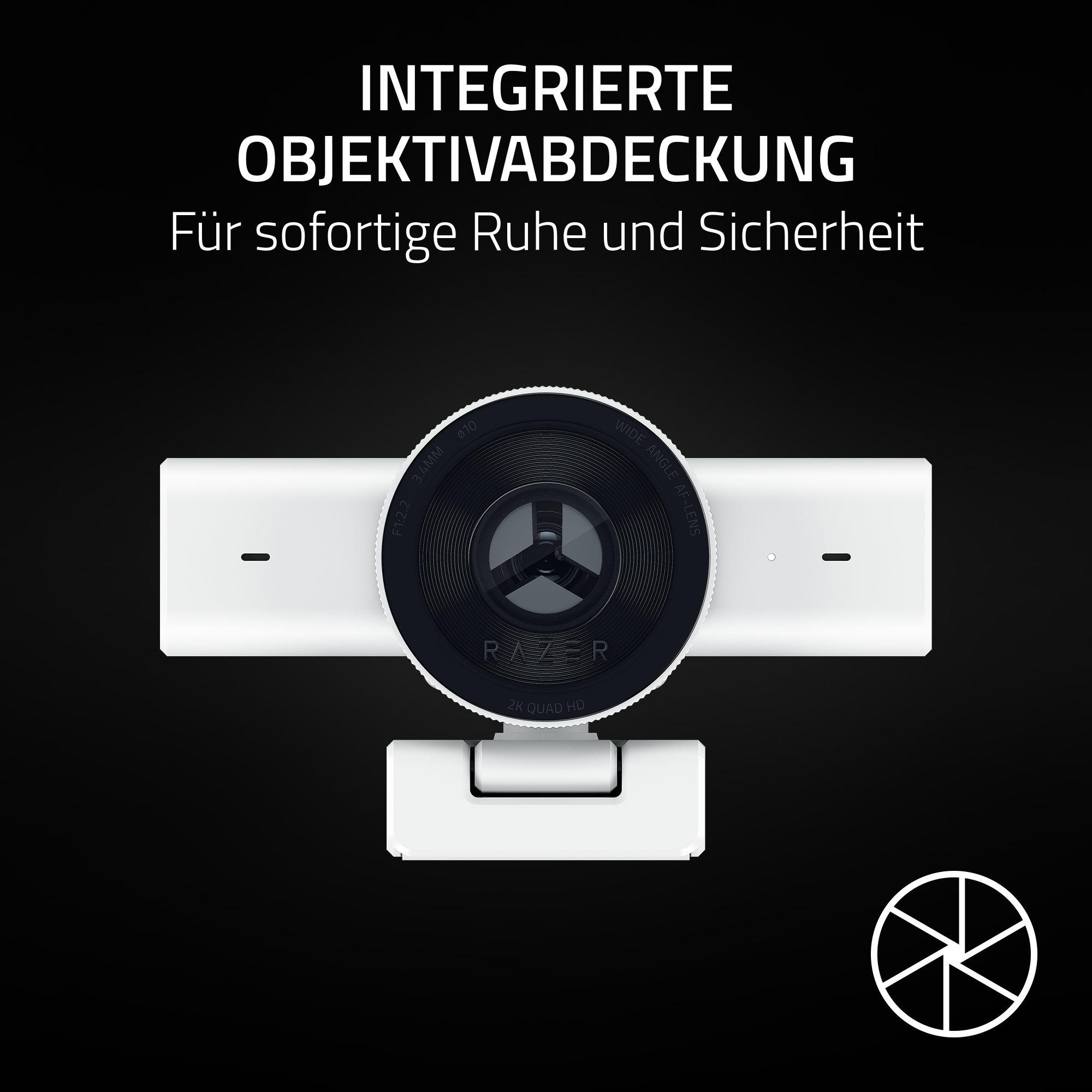 Weiße Webcam mit integrierter Objektivabdeckung und Razer-Logo auf schwarzem Hintergrund.