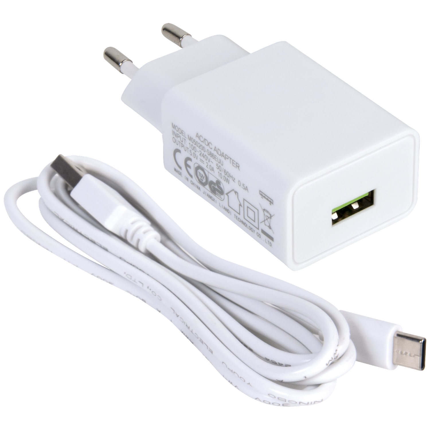 Een witte USB-oplader met kabel, geïsoleerd op zwarte achtergrond.