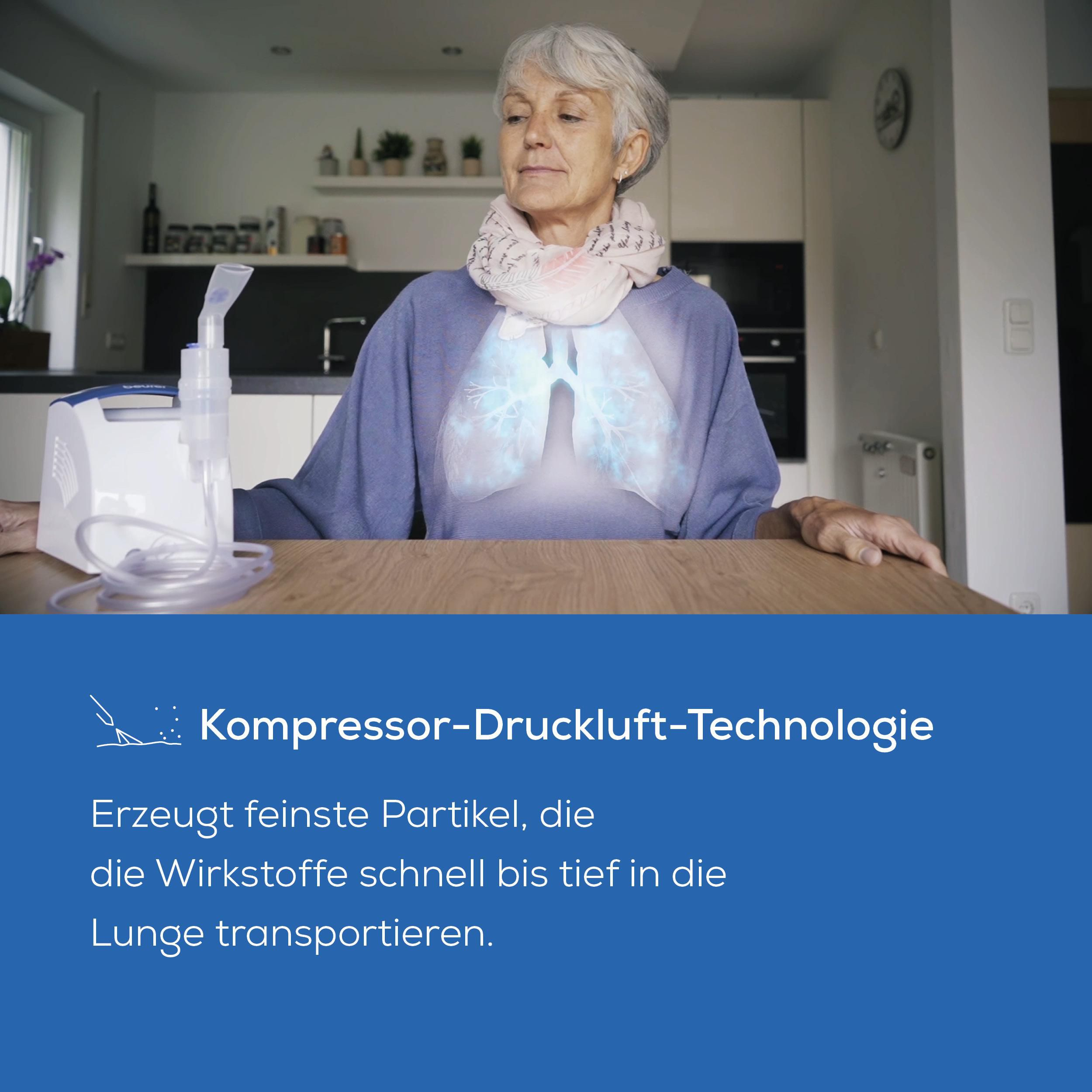 Ältere Frau mit Vernebler und Lungen-Visualisierung. Kompressor-Technologie.