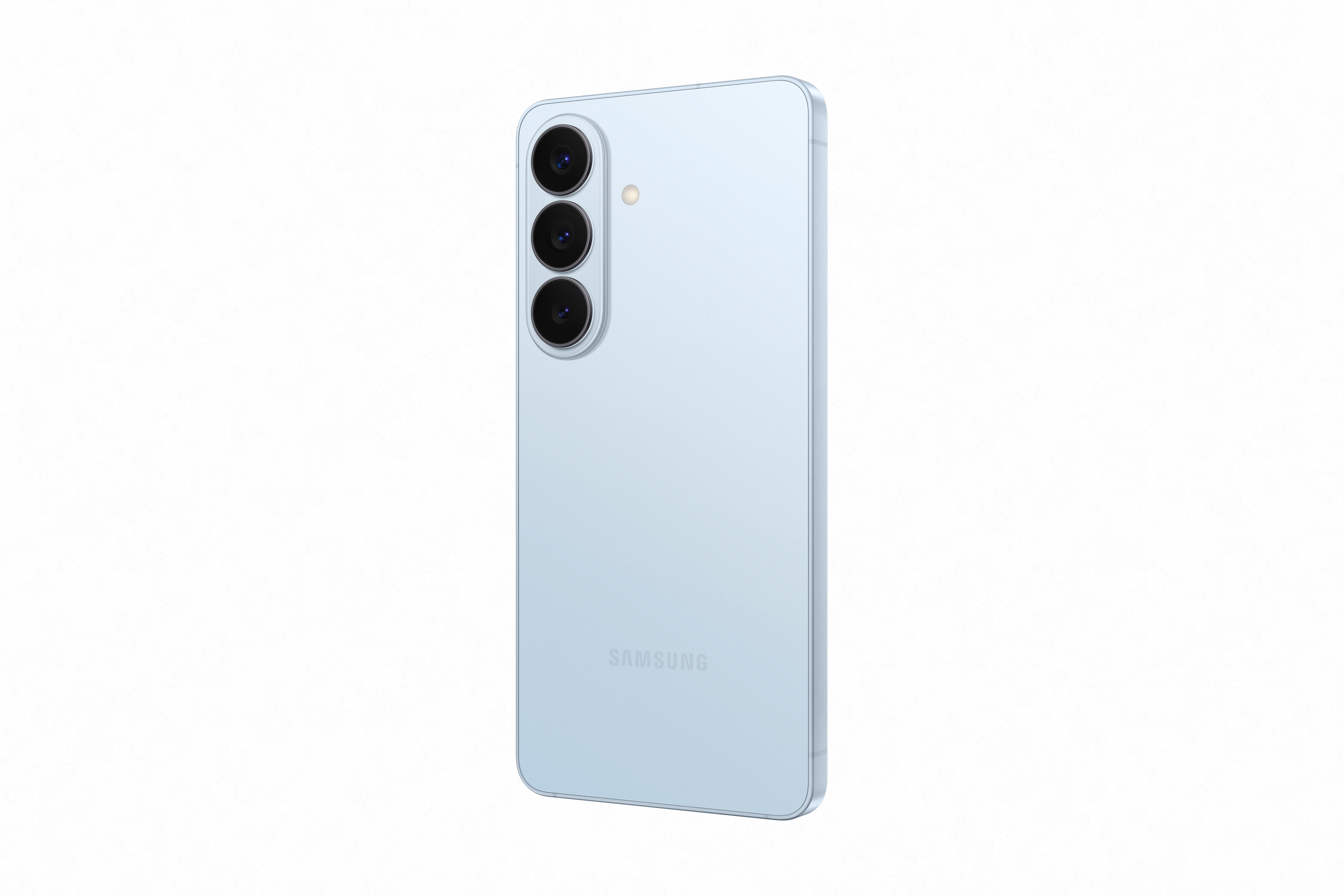 Ein hellblaues Samsung-Smartphone mit drei Kameras und Blitzlicht.