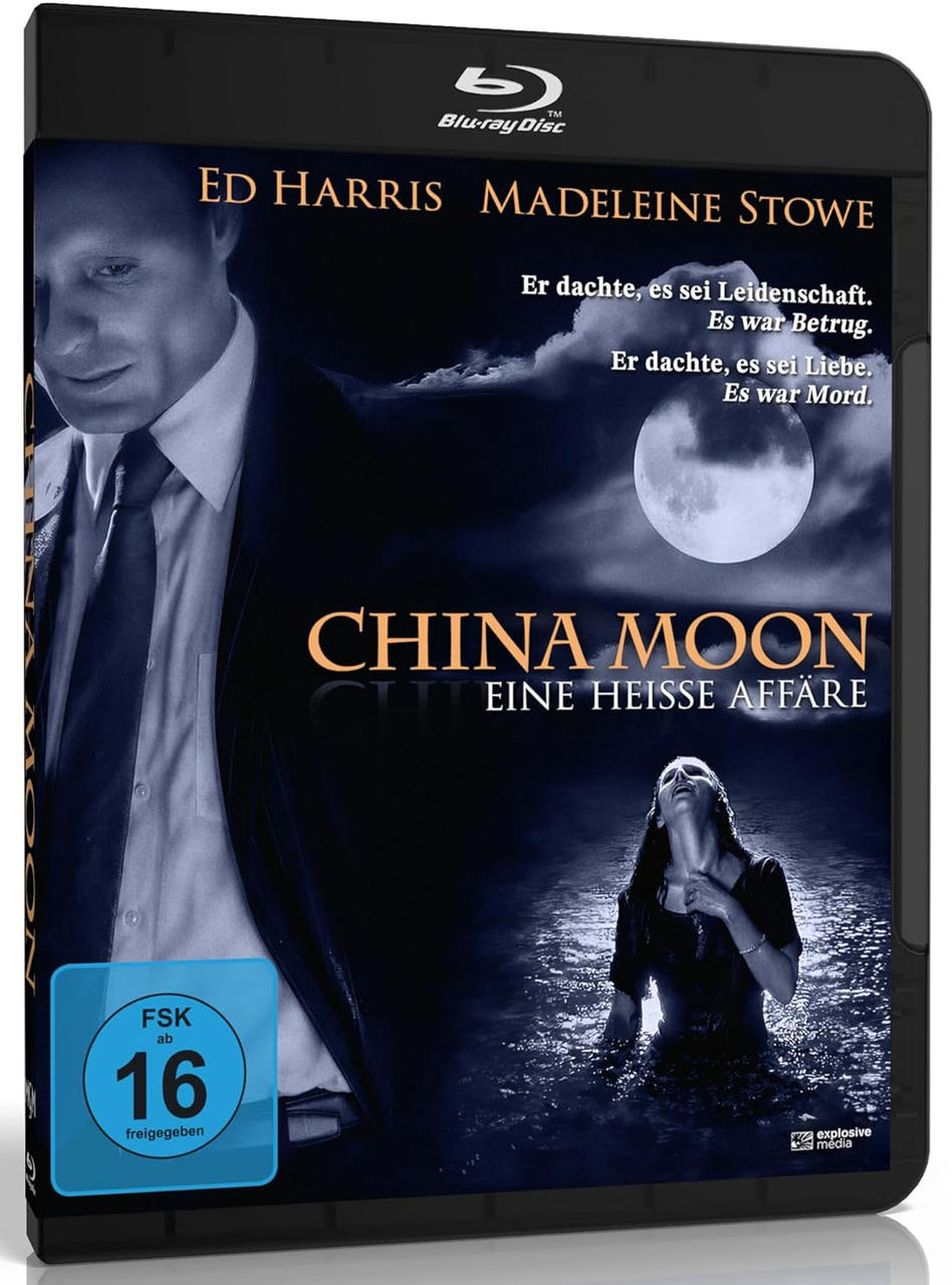 Blu-ray Cover: Mann im Anzug, Frau im Wasser, Mond am Himmel.