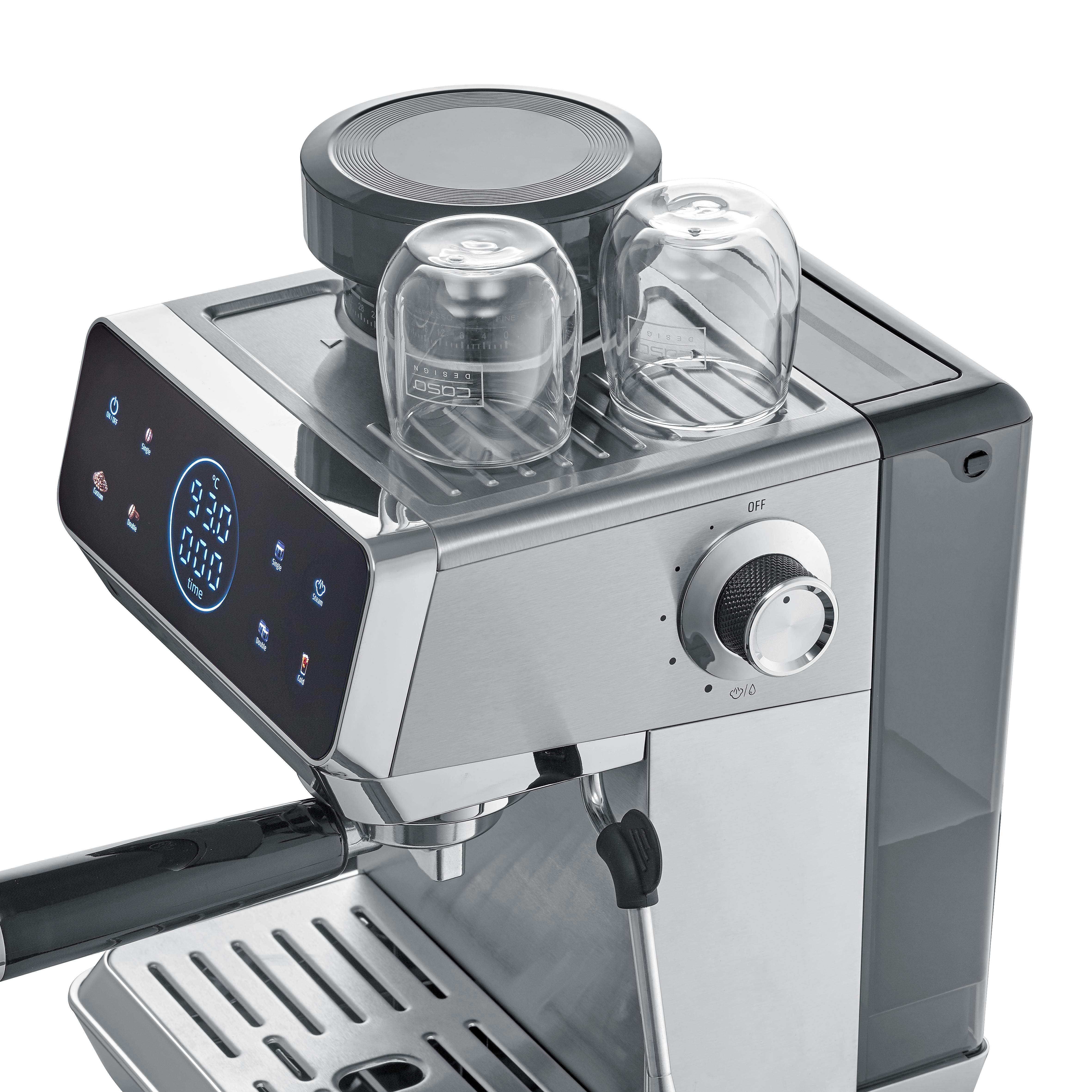 Kaffeemaschine mit Display und zwei Gläsern.