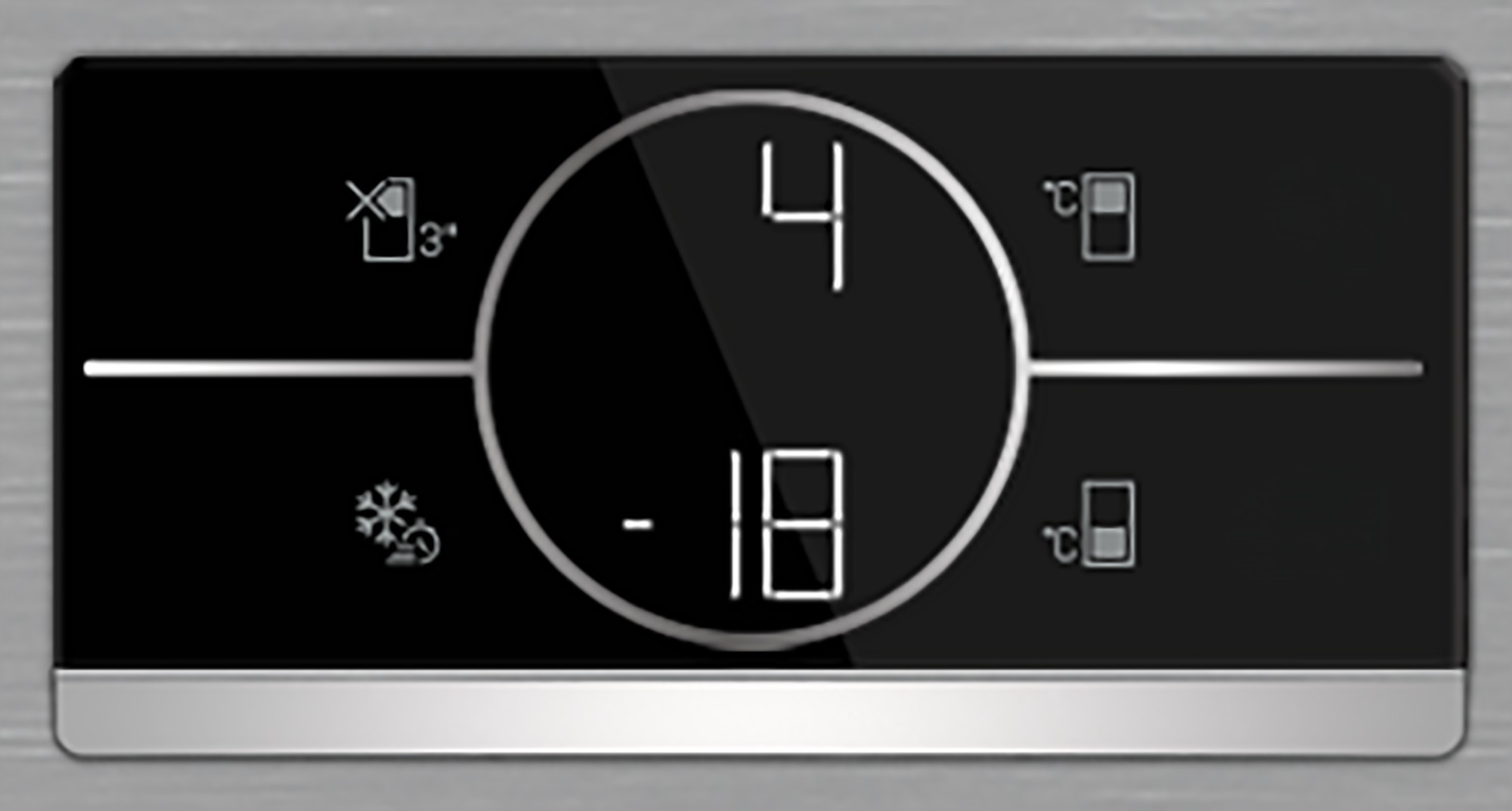 Wyświetlacz cyfrowy: Lodówka 4°C, Zamrażarka -18°C.