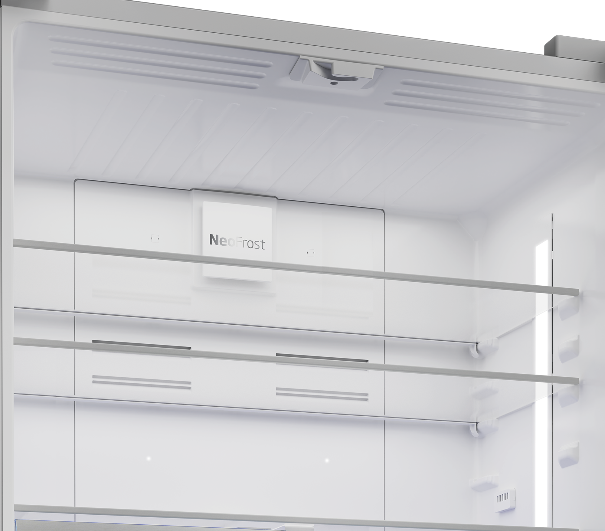 Puste wnętrze lodówki ze szklanymi półkami i