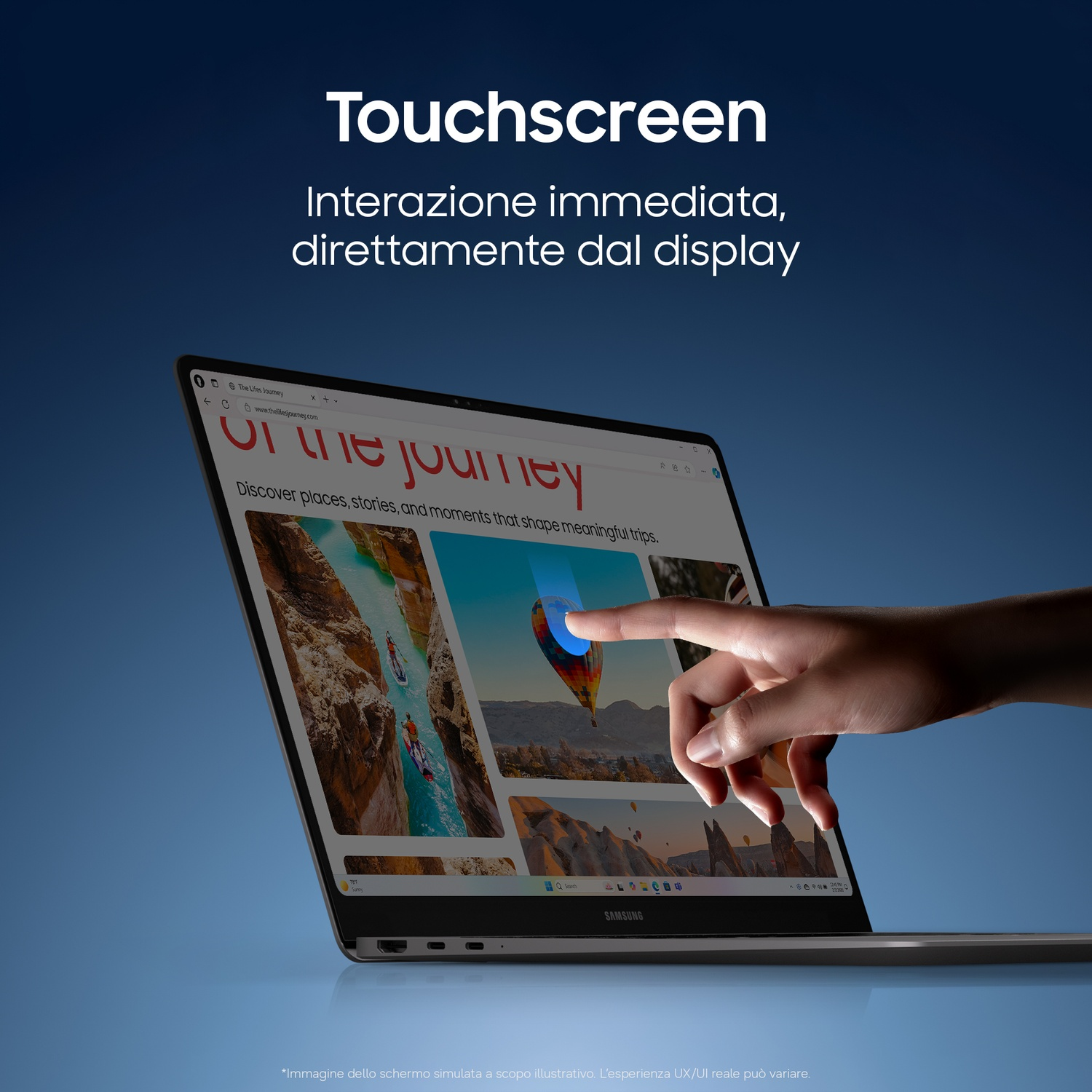 Una mano tocca lo schermo di un laptop con un sito web.