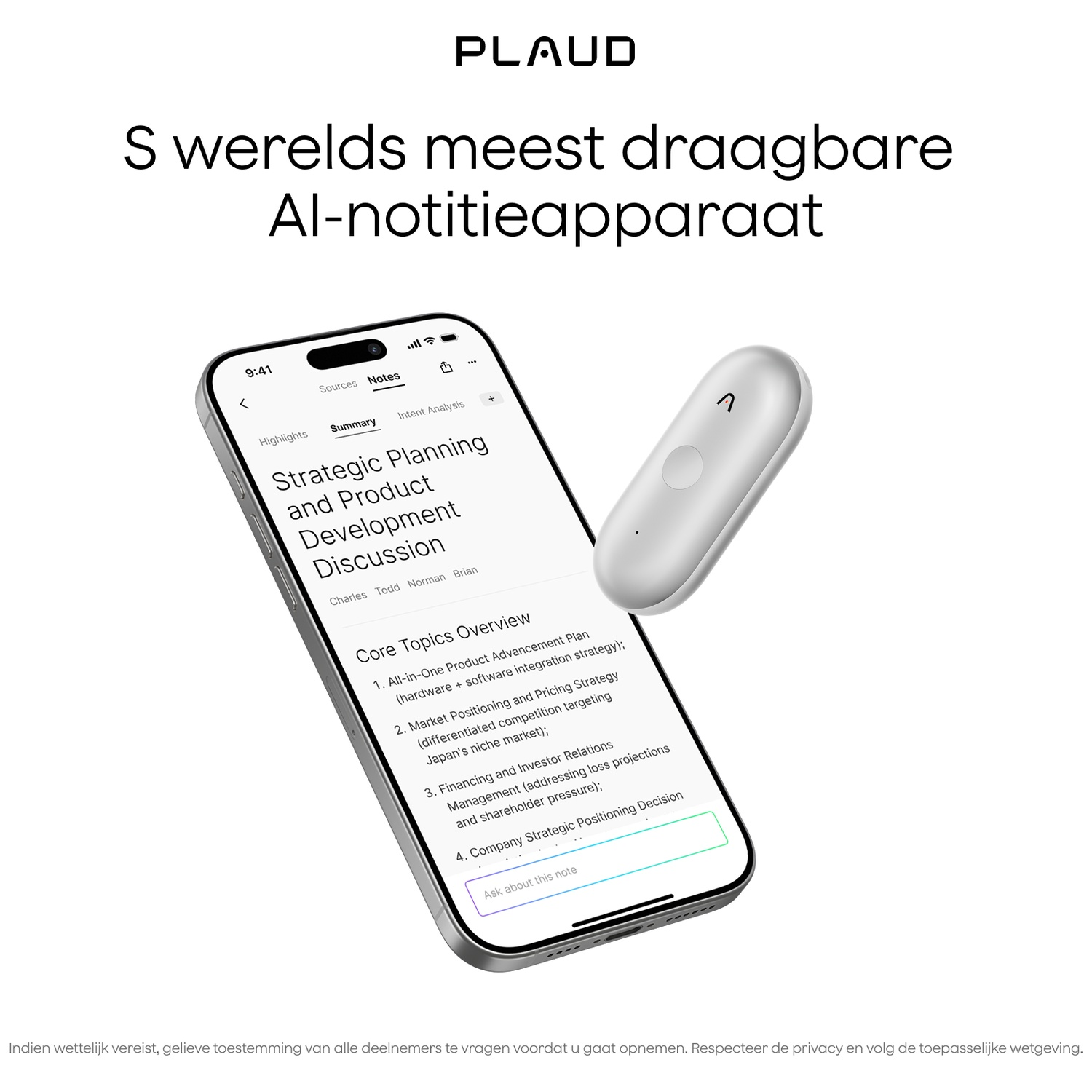 Een witte smartphone toont een notitie-app met strategische planning. Een wit opnameapparaat ligt ernaast.