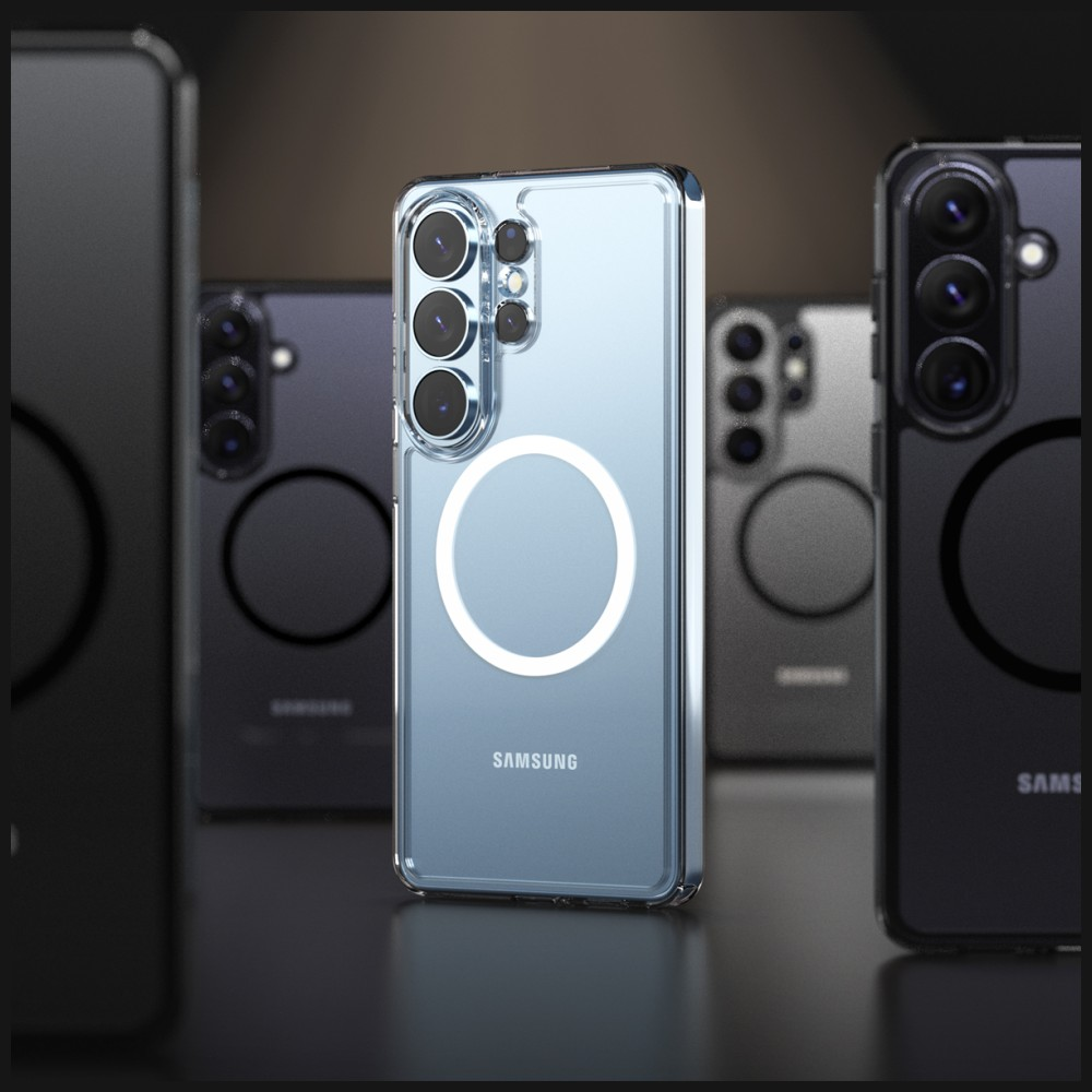 Przezroczyste etui na telefon z trzema aparatami i pierścieniem.